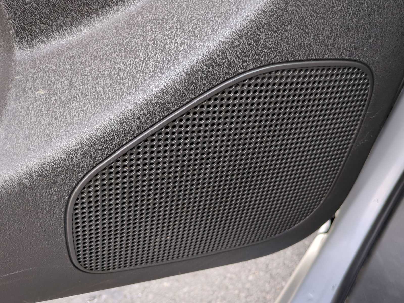 2012 Nissan Frontier SV 22