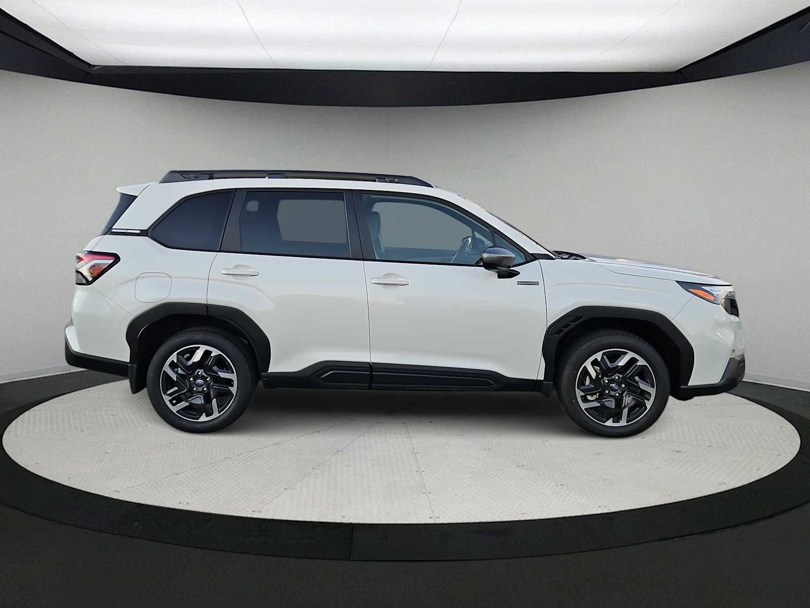 Thumbnail: 2025 Subaru Forester - 9