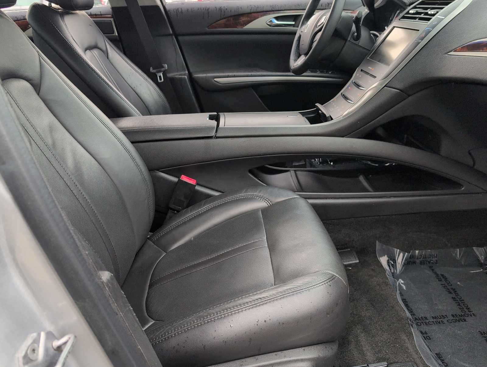 Thumbnail: 2014 Lincoln MKZ - 21