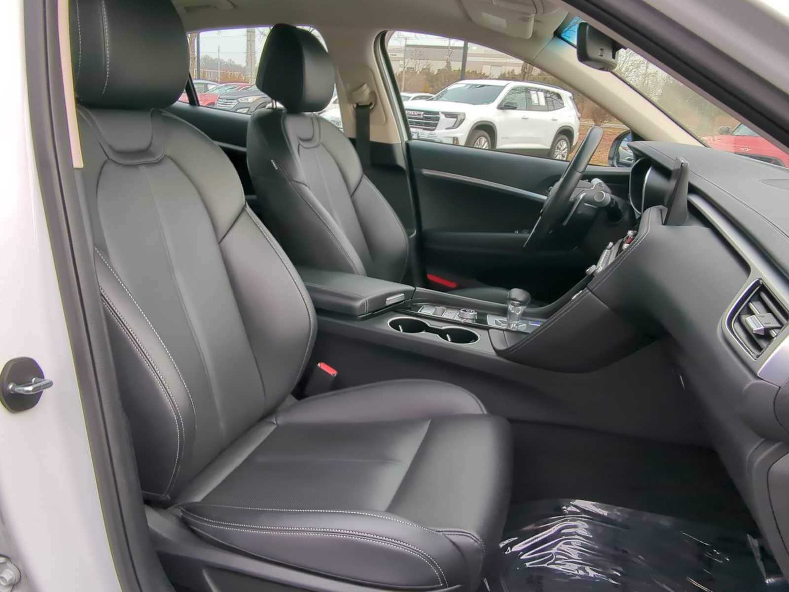 Thumbnail: 2024 Genesis G70 - 22