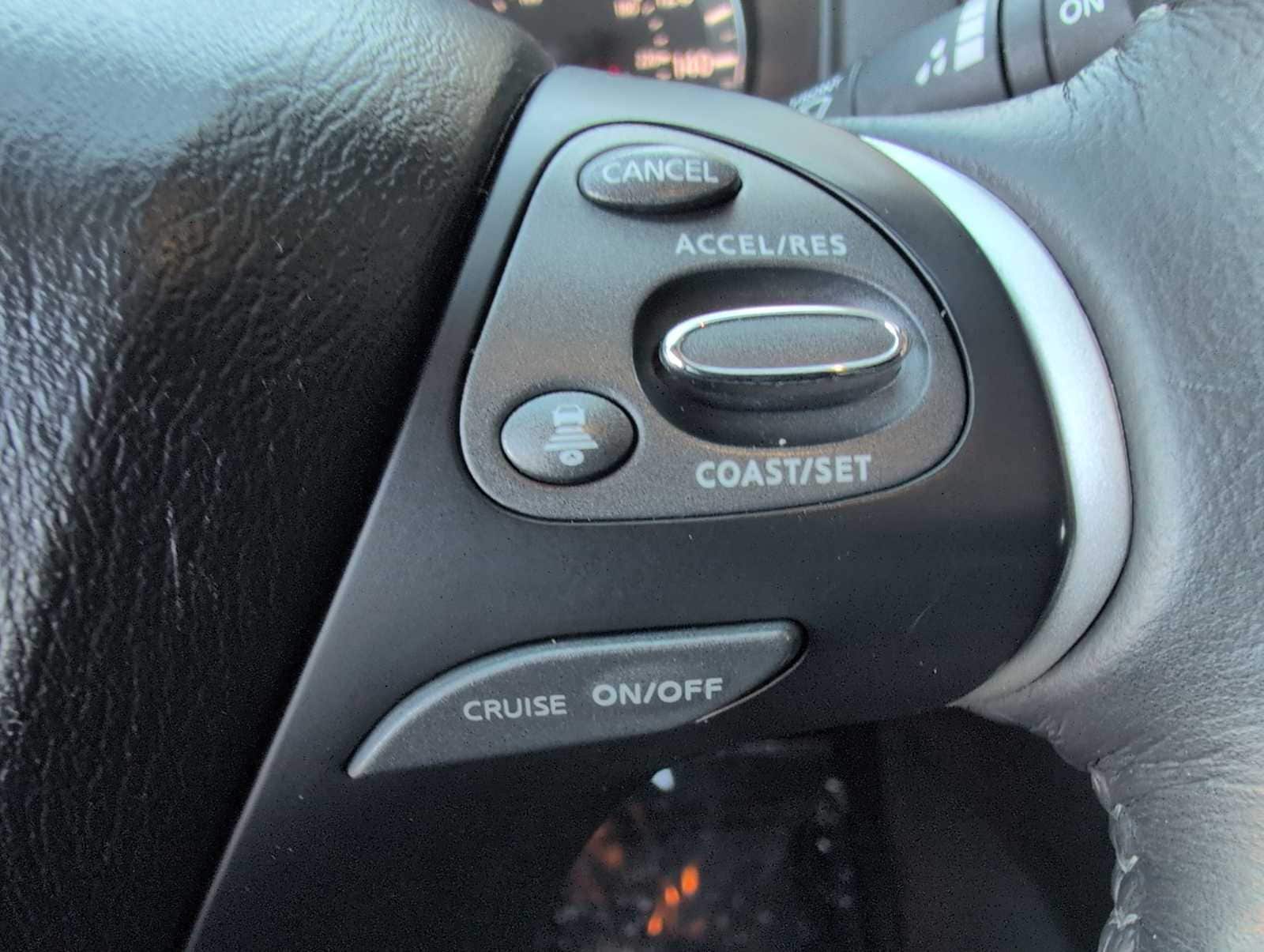 Thumbnail: 2019 Nissan Pathfinder - 25