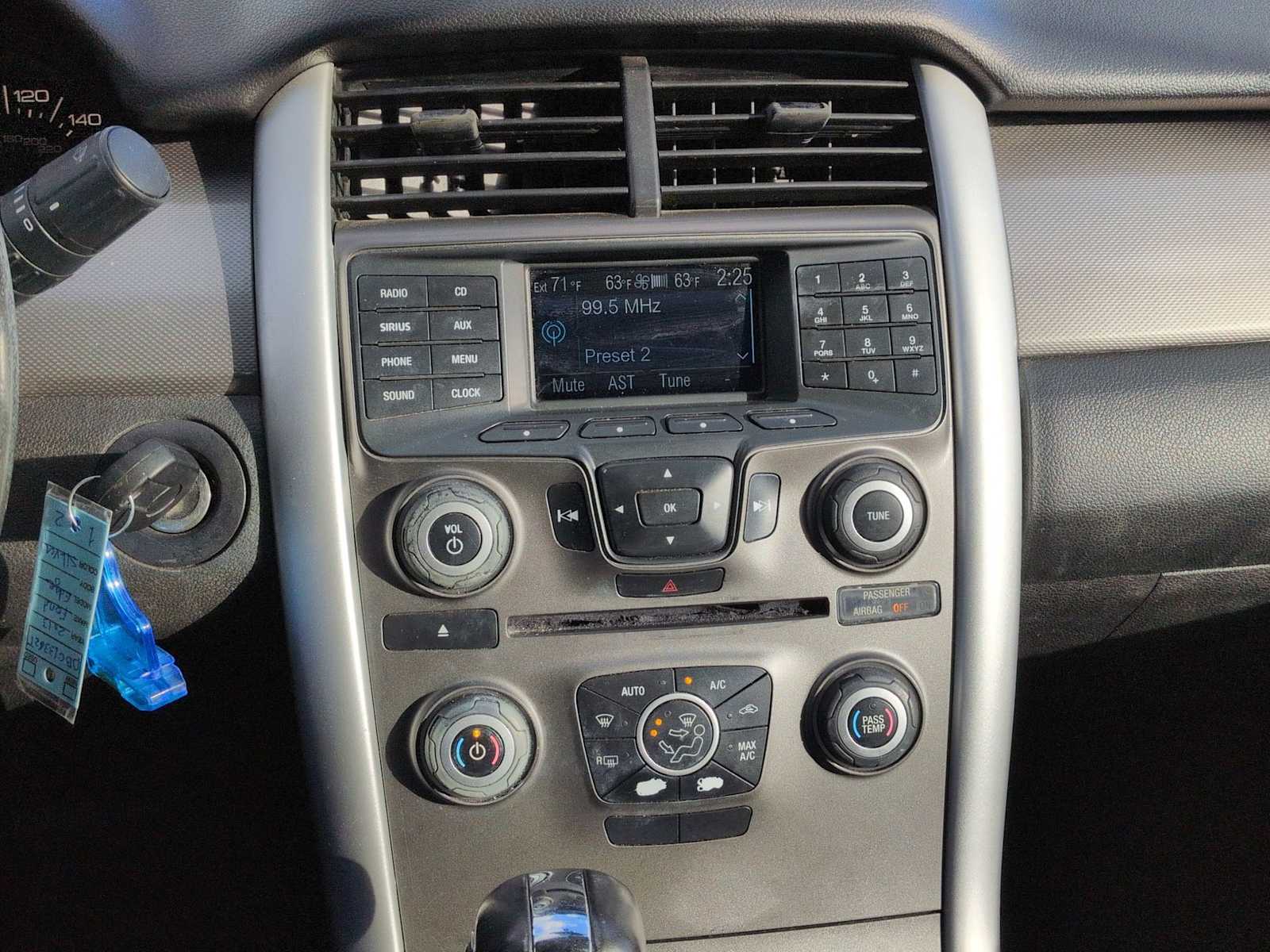 Thumbnail: 2013 Ford Edge - 27