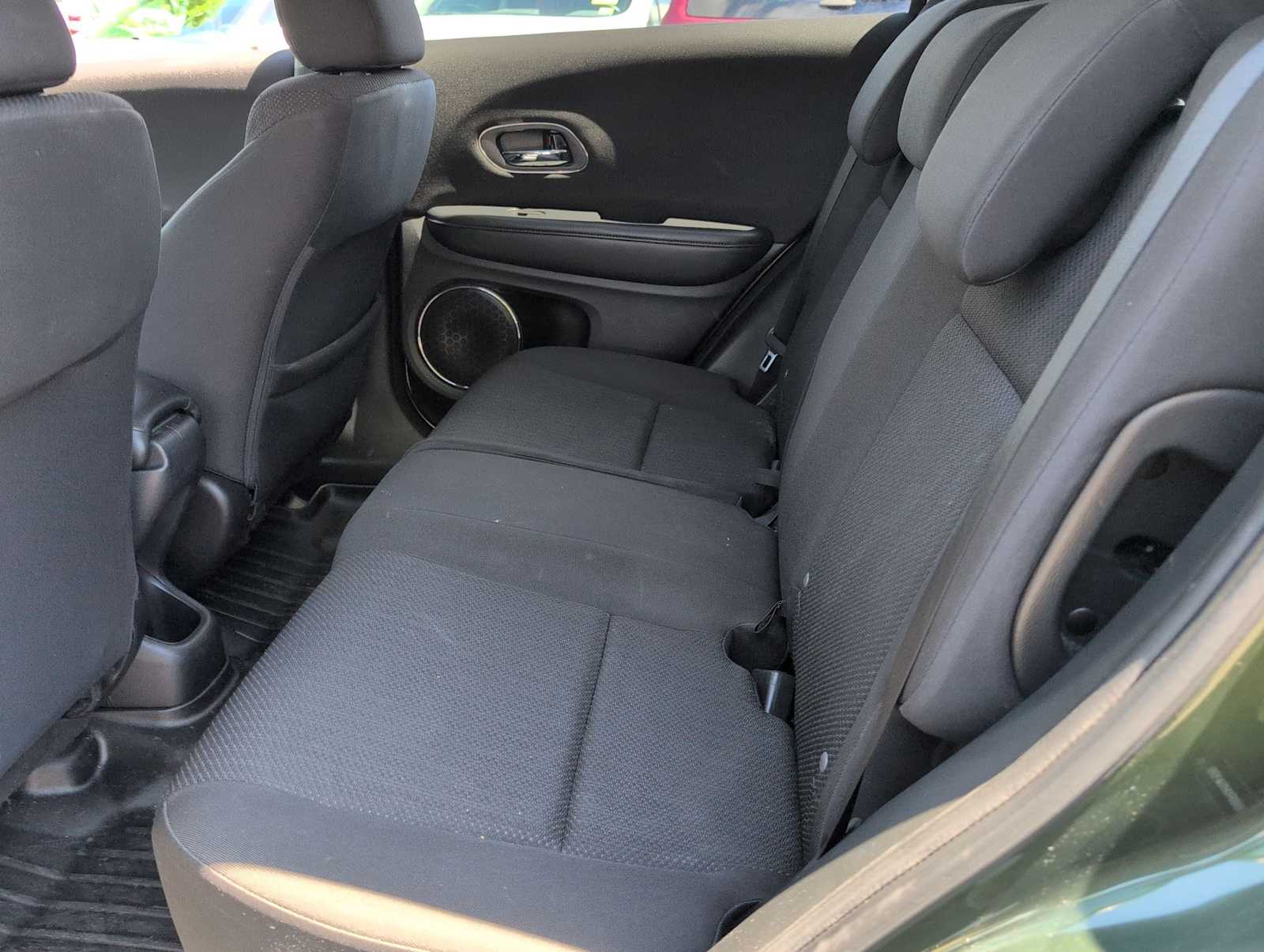 Thumbnail: 2016 Honda HR-V - 18