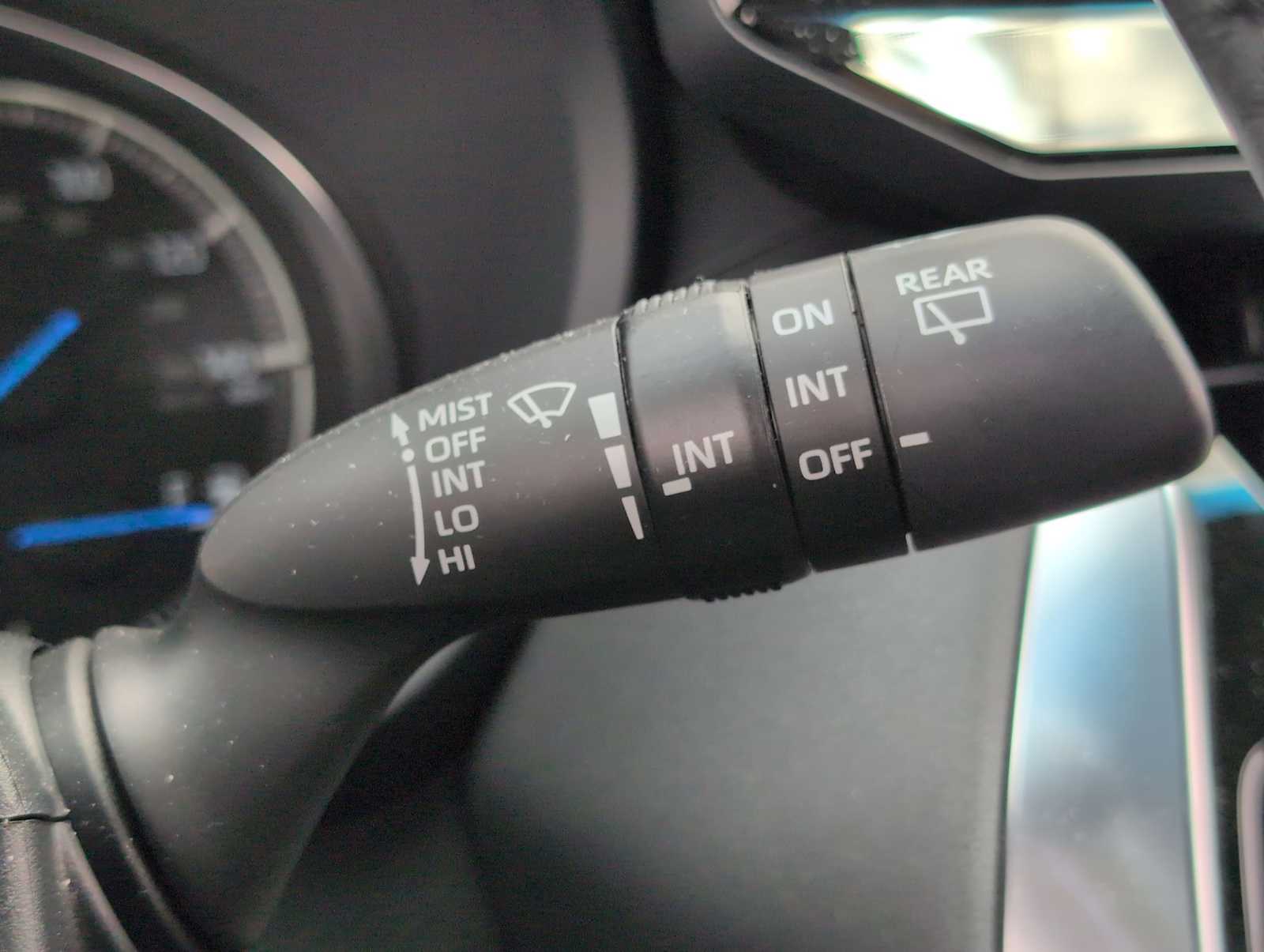 Thumbnail: 2021 Toyota Venza - 25