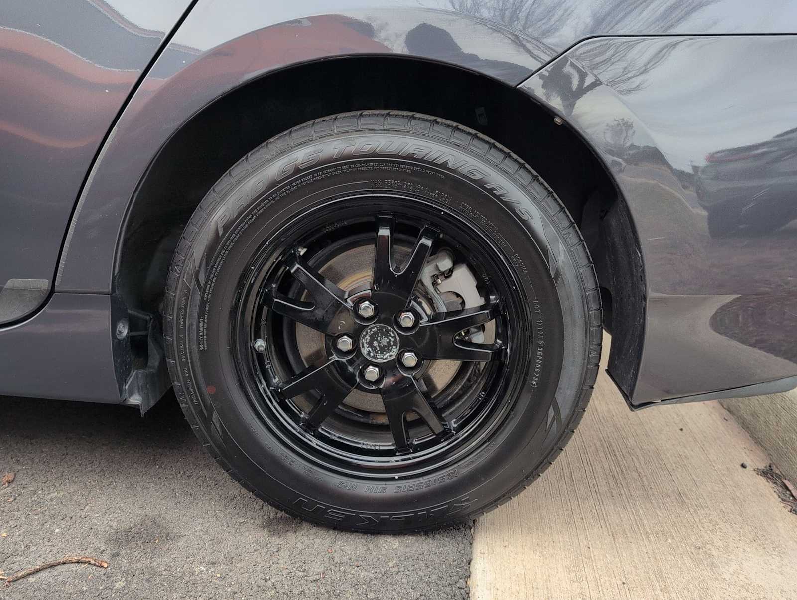 Thumbnail: 2012 Toyota Prius - 14