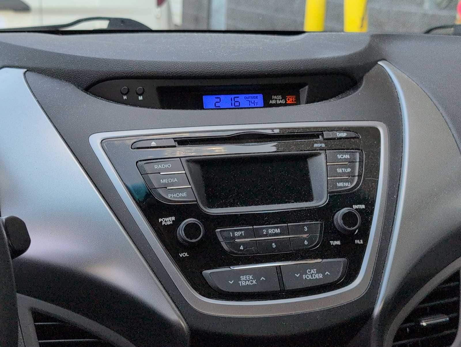 Thumbnail: 2013 Hyundai Elantra - 27