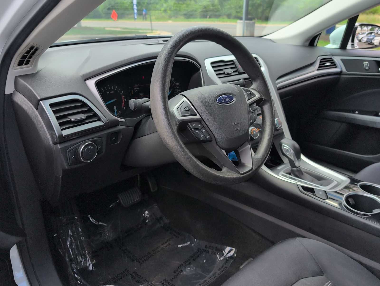 Thumbnail: 2013 Ford Fusion - 10
