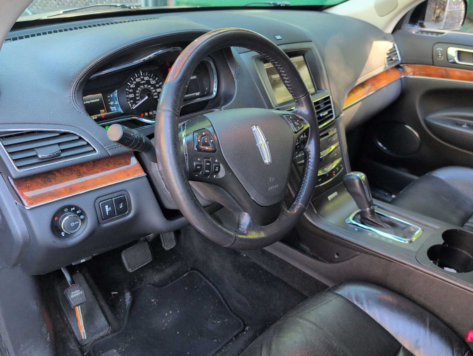 Thumbnail: 2014 Lincoln MKT - 9