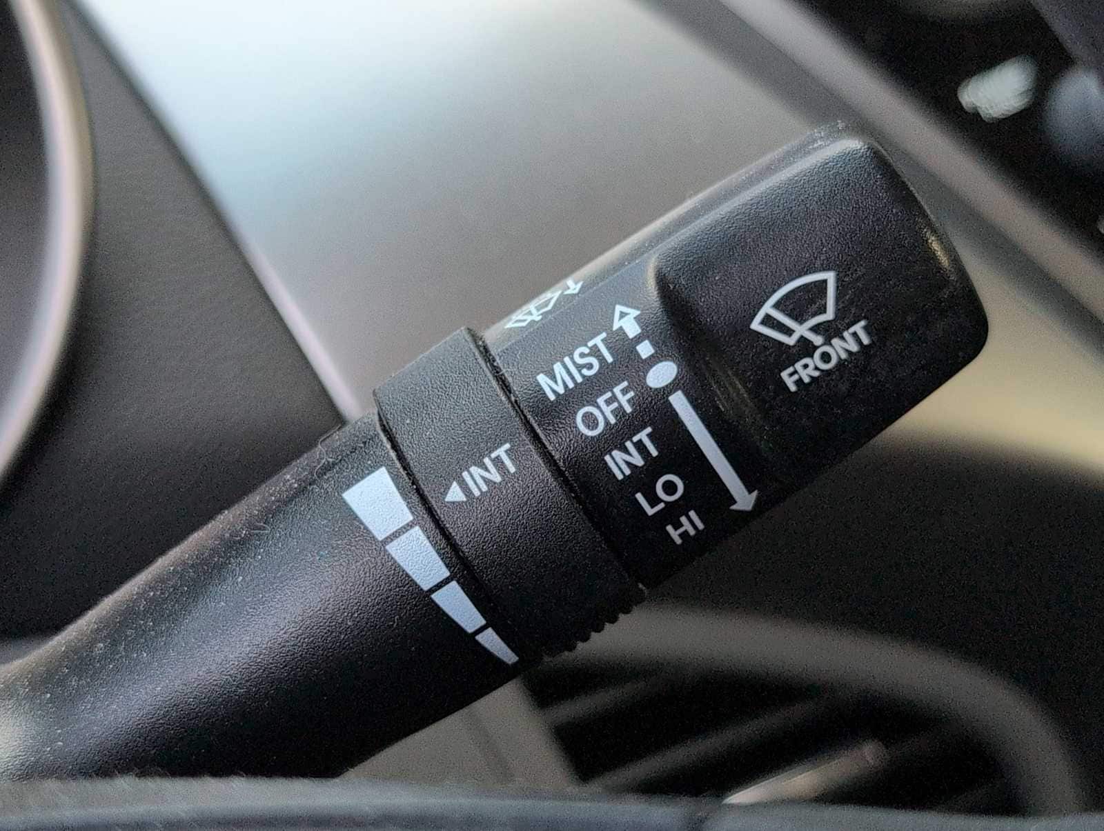 Thumbnail: 2013 Hyundai Elantra - 25