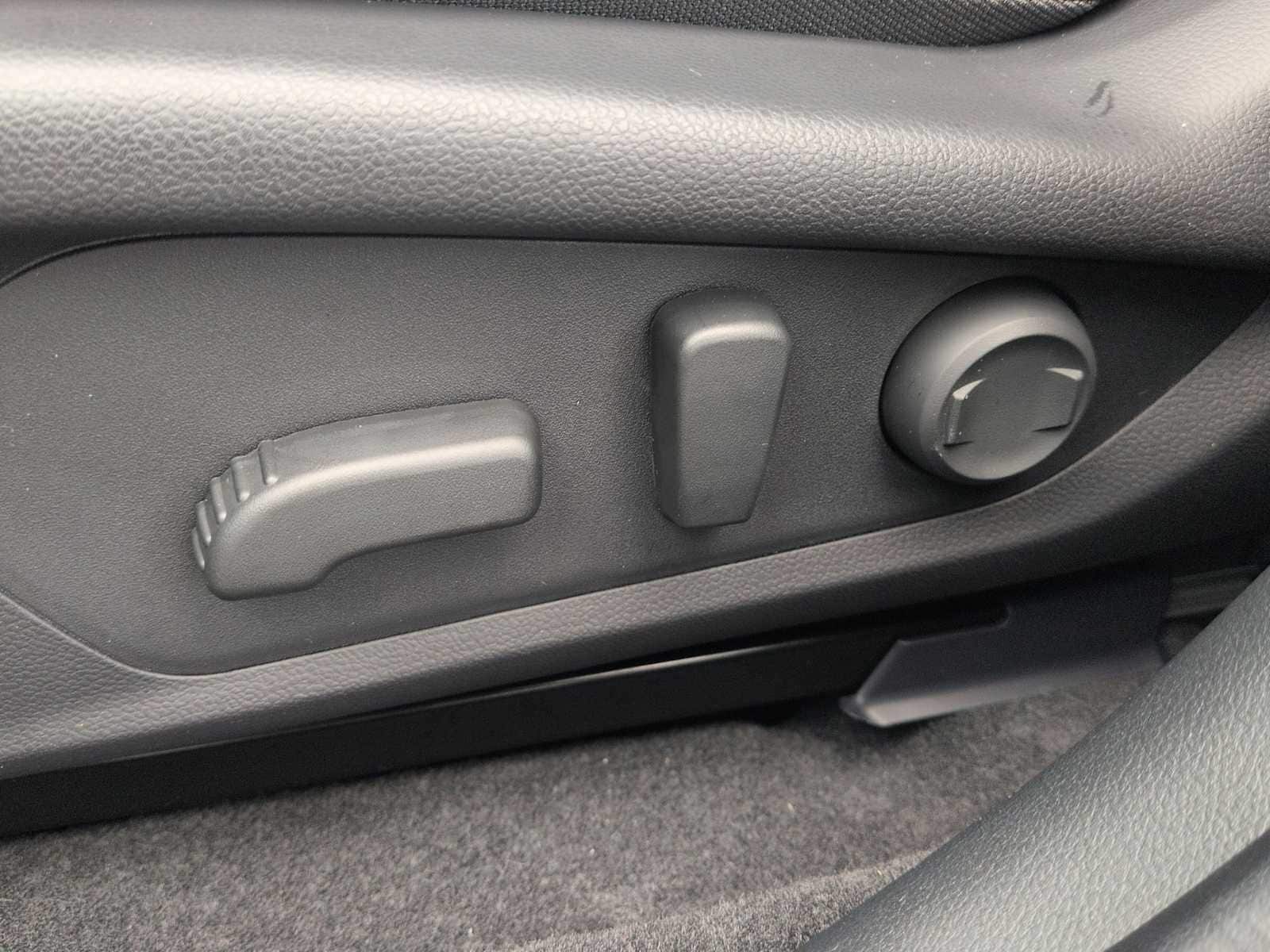 Thumbnail: 2025 Subaru Crosstrek - 18