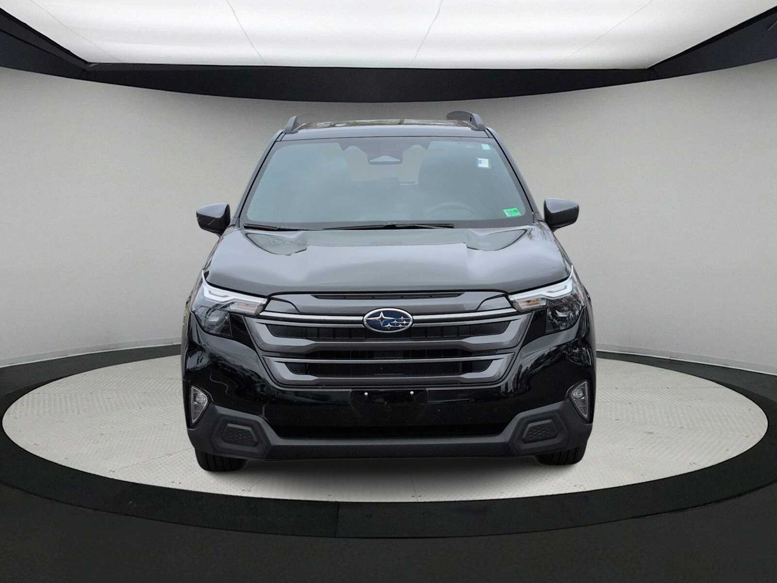 2025 Subaru Forester Premium photo 3