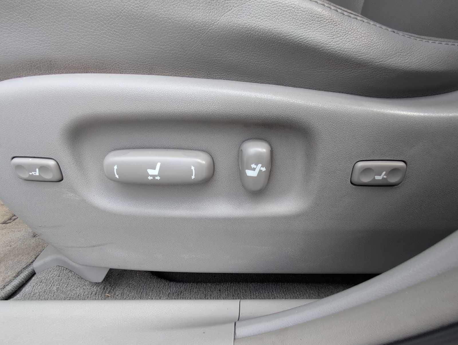 Thumbnail: 2008 Toyota Highlander - 16