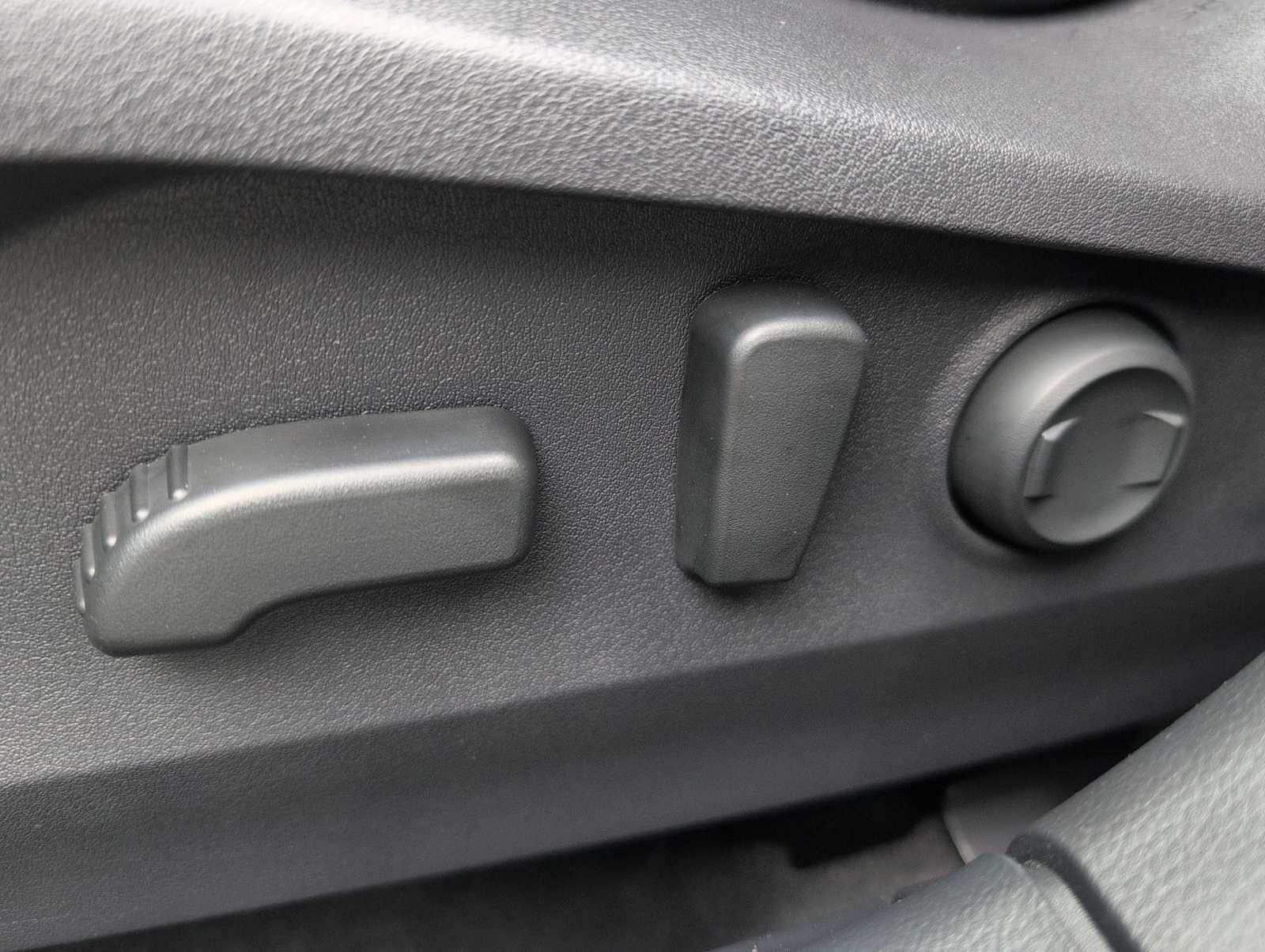 Thumbnail: 2025 Subaru Outback - 17