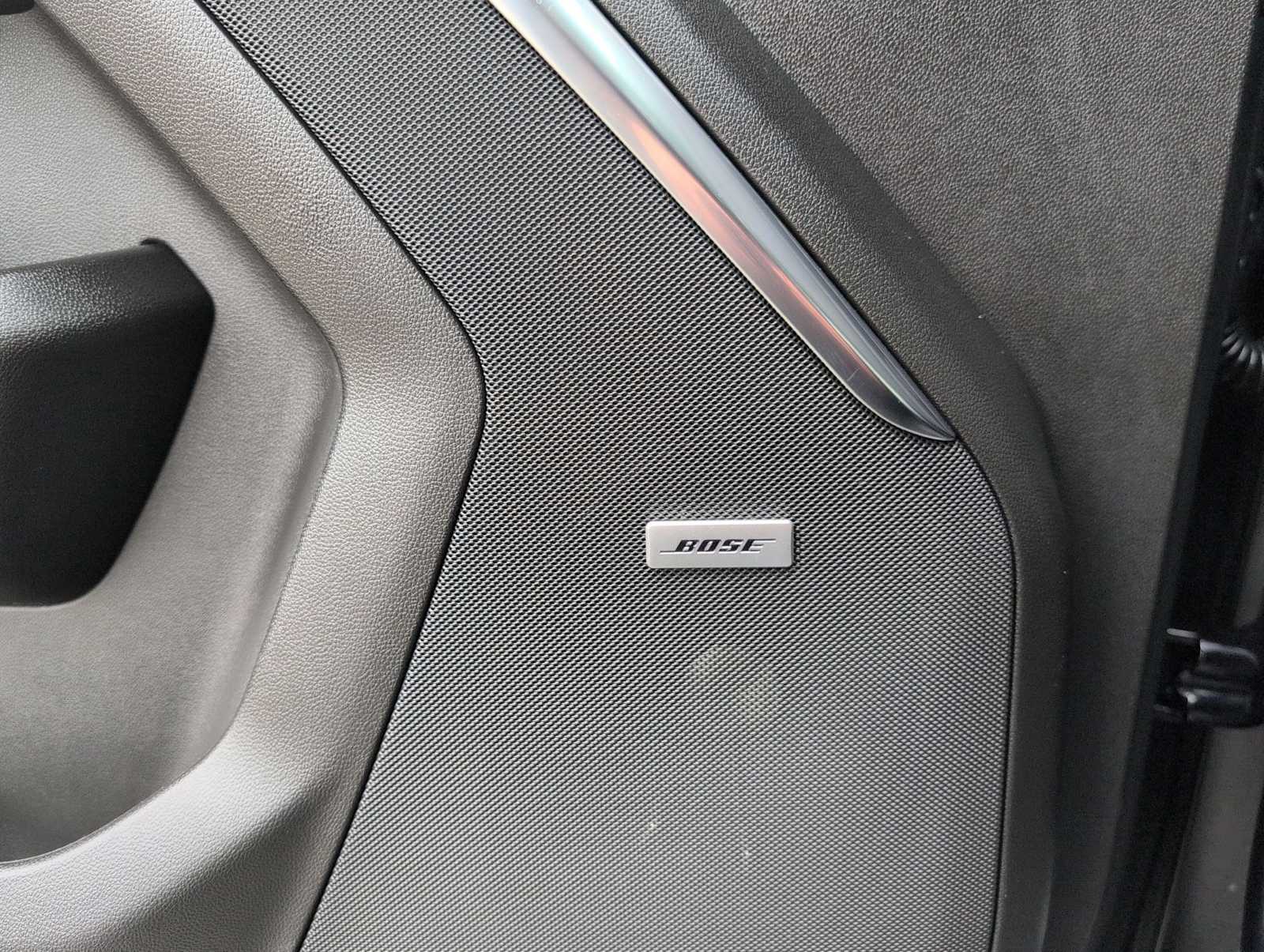 Thumbnail: 2024 GMC Yukon XL - 33