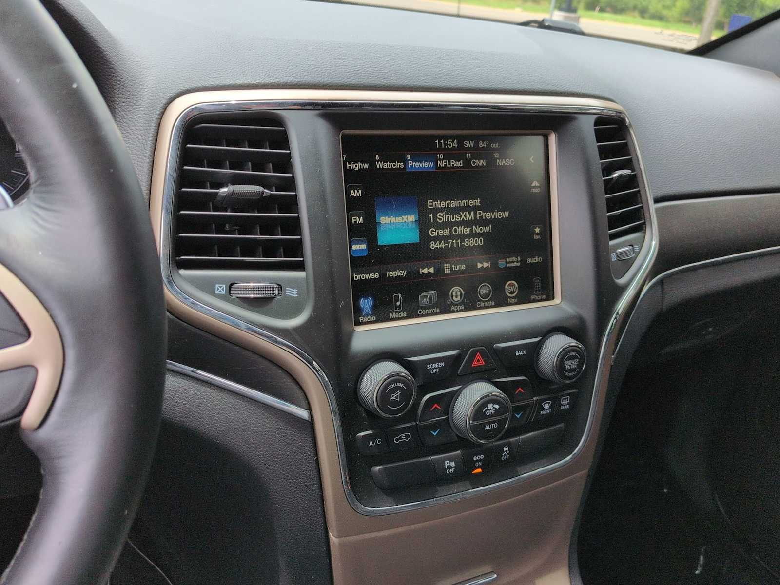 Thumbnail: 2015 Jeep Grand Cherokee - 28