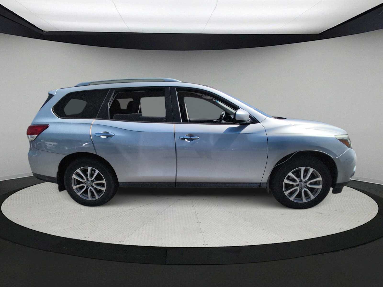 Thumbnail: 2014 Nissan Pathfinder - 9