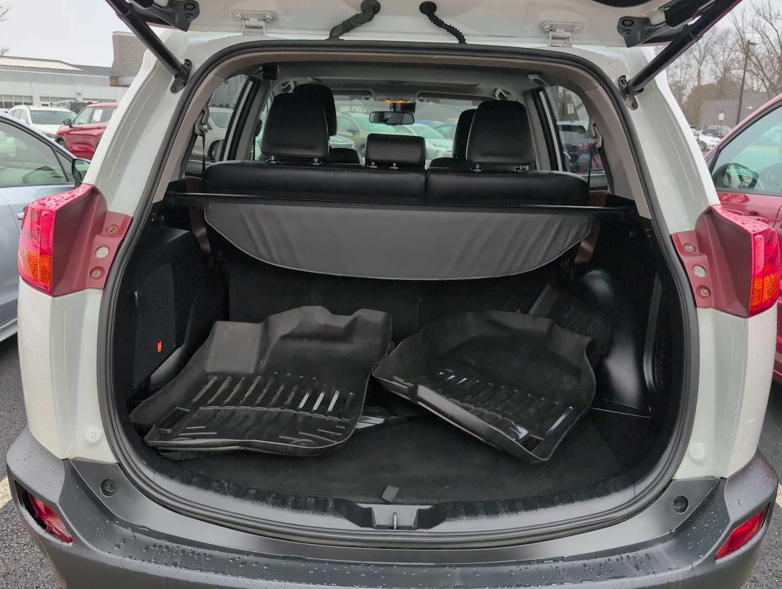 Thumbnail: 2014 Toyota RAV4 - 32