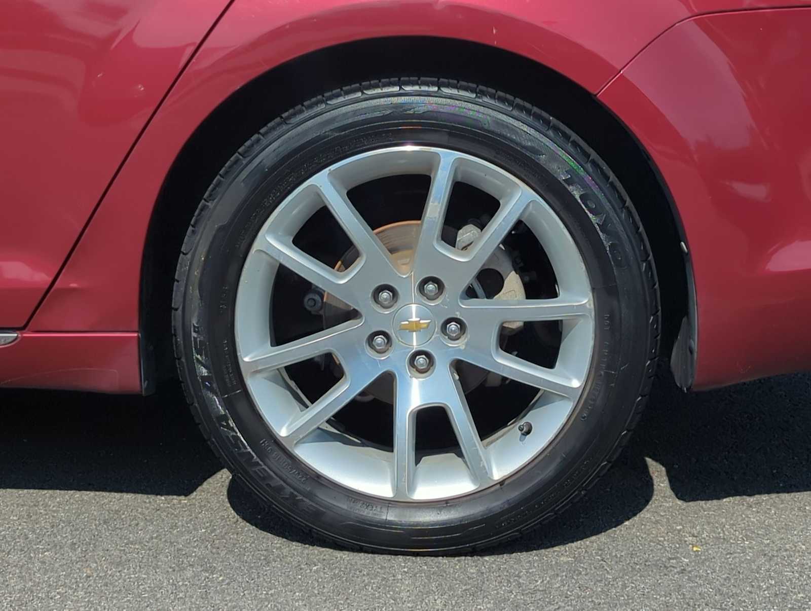 Thumbnail: 2011 Chevrolet Malibu - 14