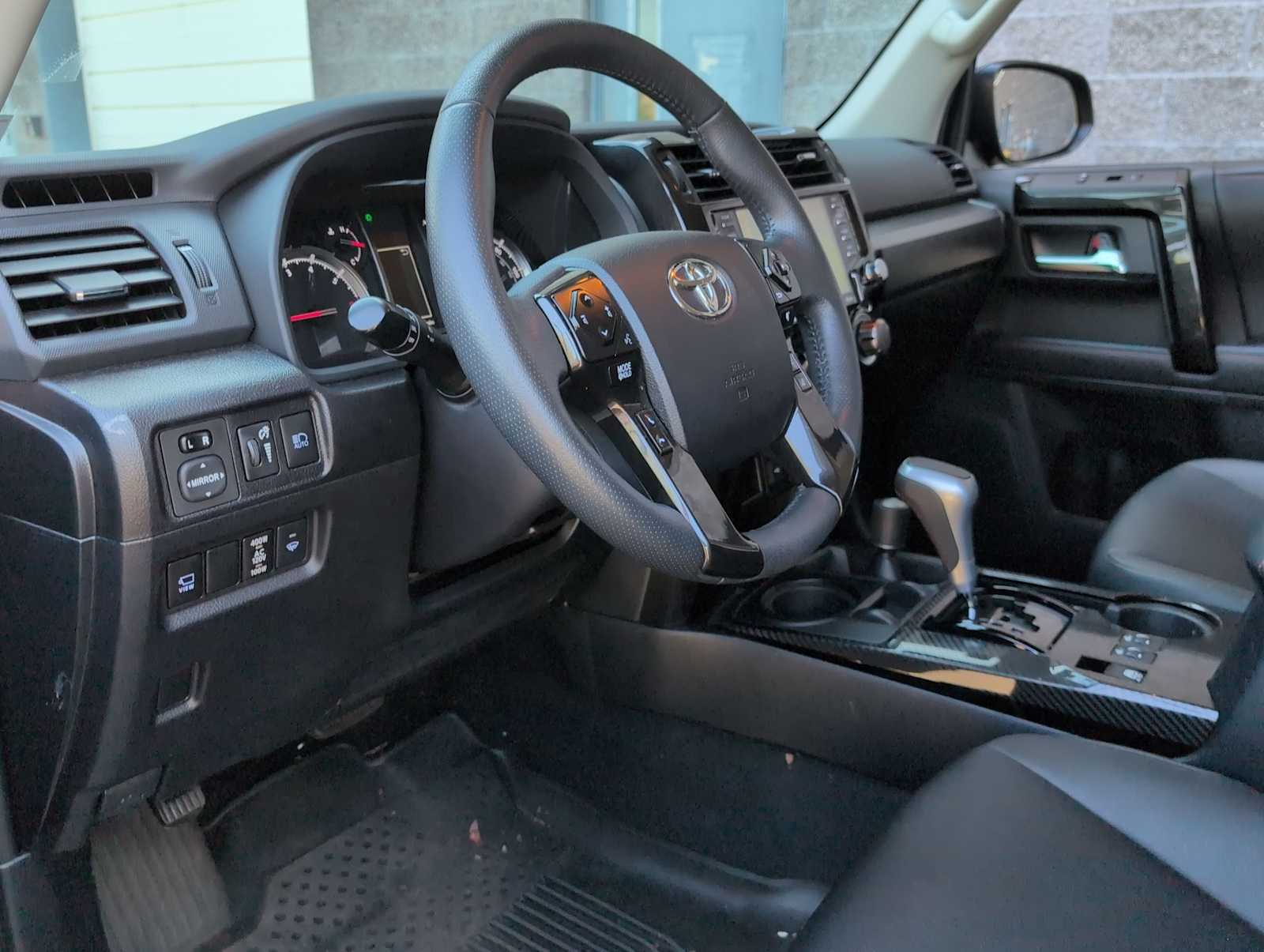 Thumbnail: 2022 Toyota 4Runner - 10