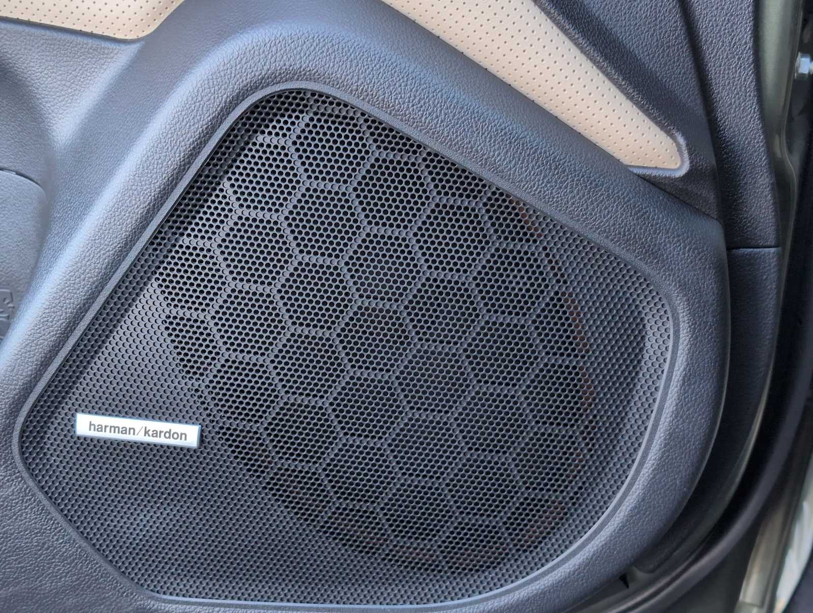 Thumbnail: 2017 Subaru Outback - 32