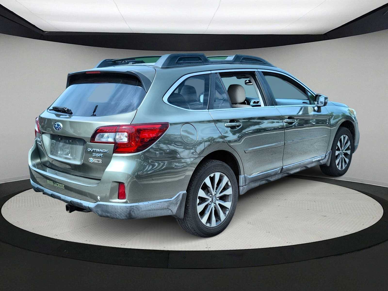 Thumbnail: 2015 Subaru Outback - 8