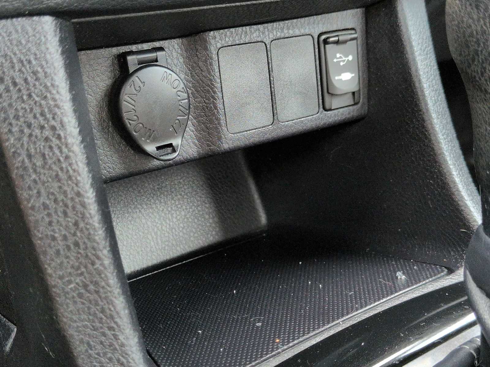 Thumbnail: 2015 Toyota Corolla - 29
