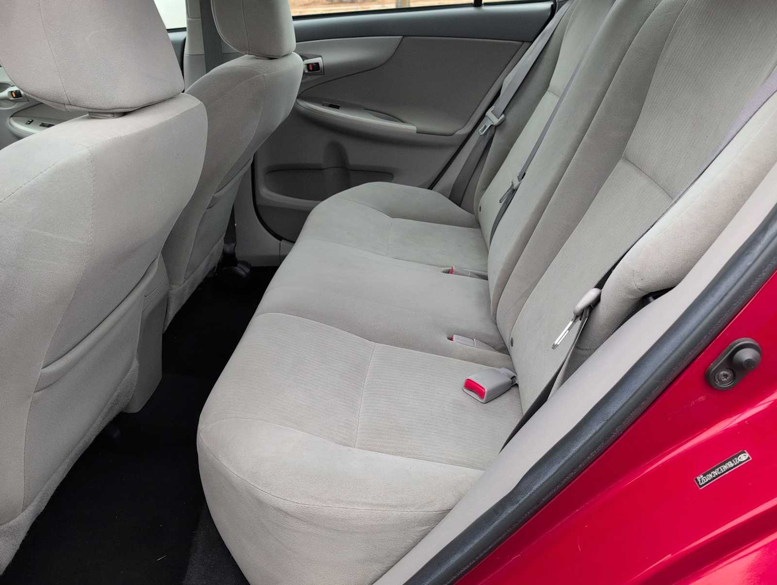 Thumbnail: 2010 Toyota Corolla - 19