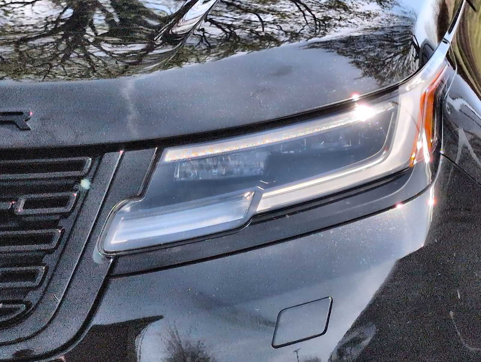 Thumbnail: 2025 Land Rover Range Rover Velar - 11