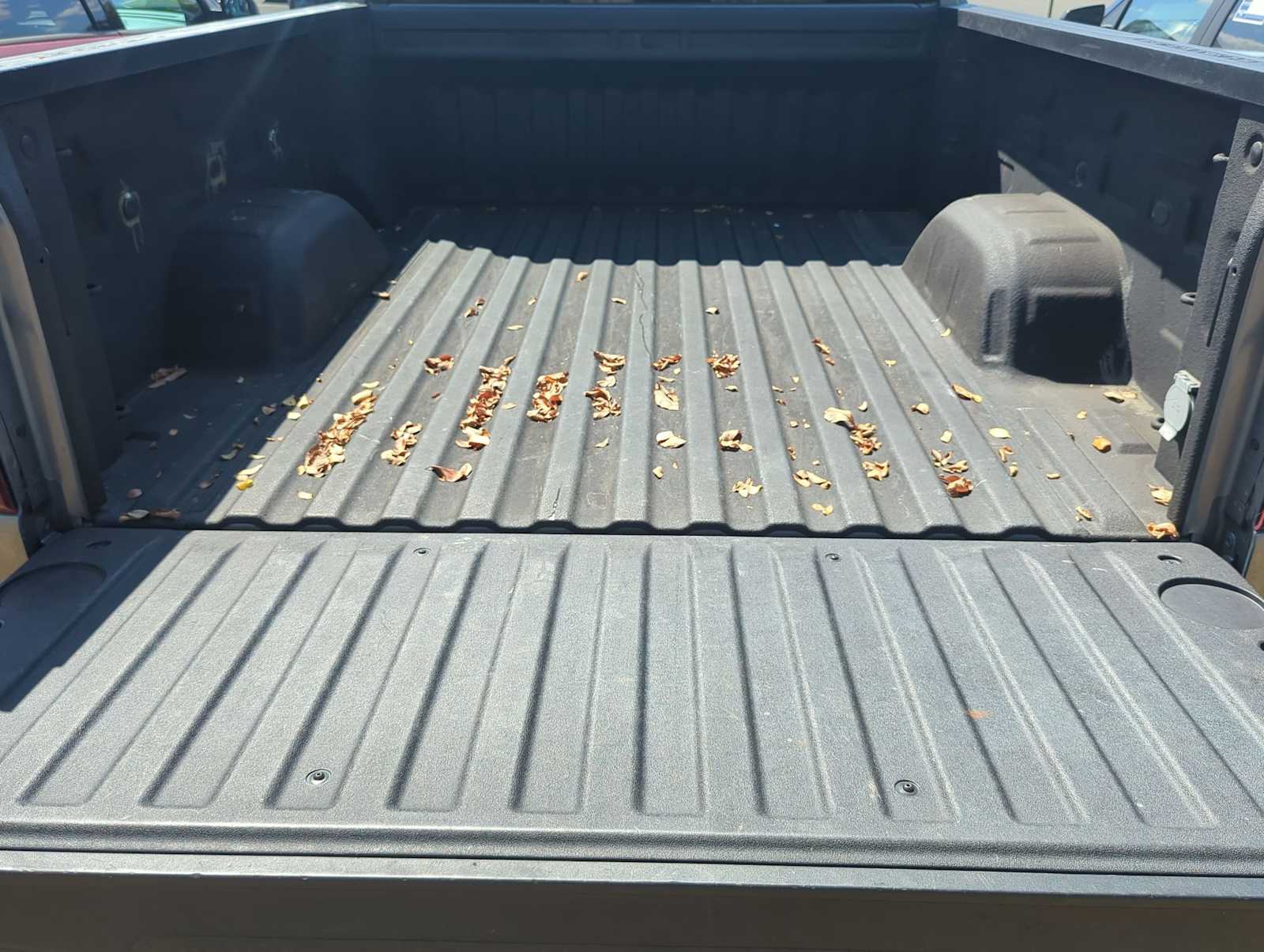 Thumbnail: 2022 Chevrolet Silverado 1500 - 34