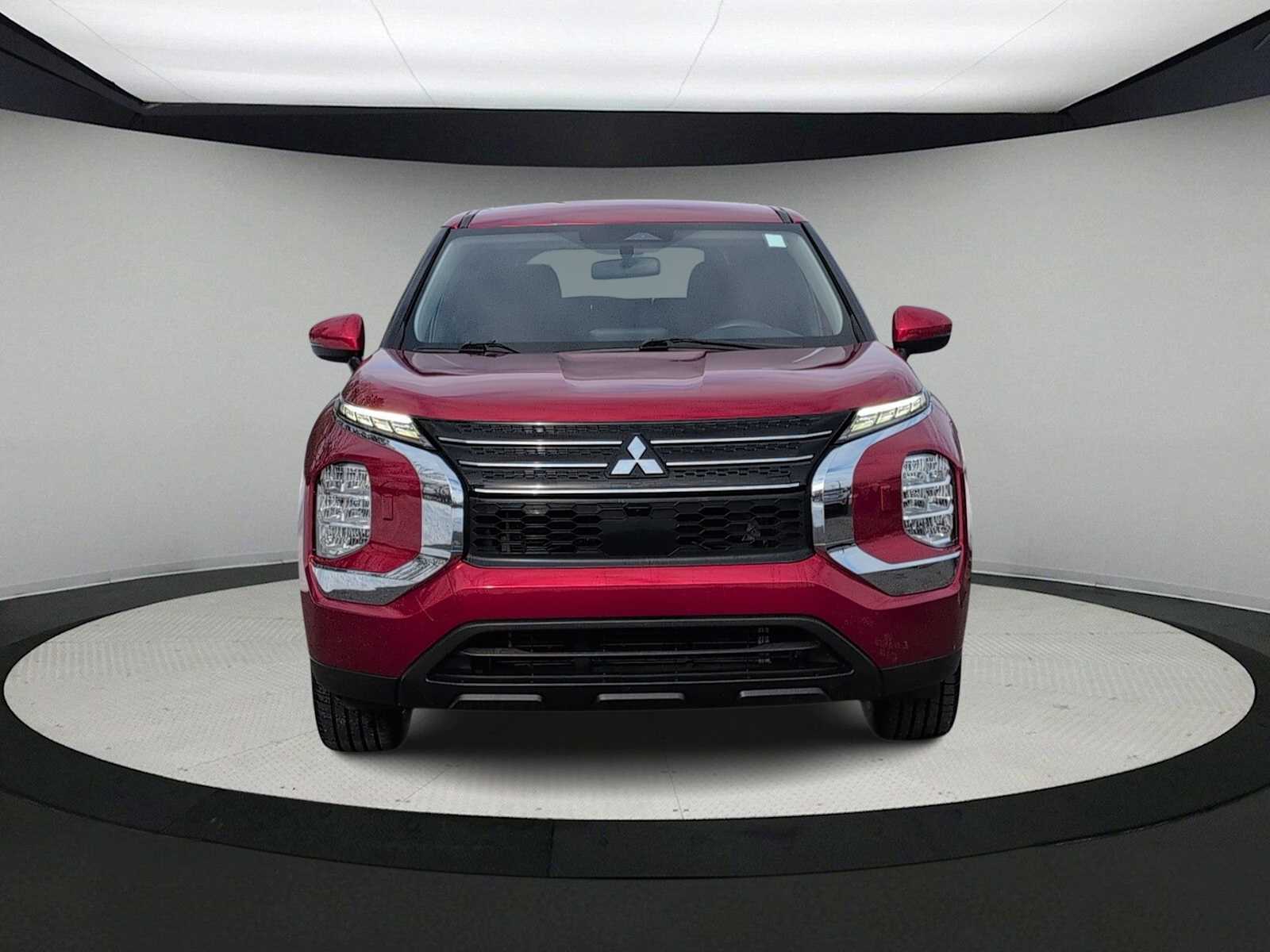 Thumbnail: 2022 Mitsubishi Outlander - 3