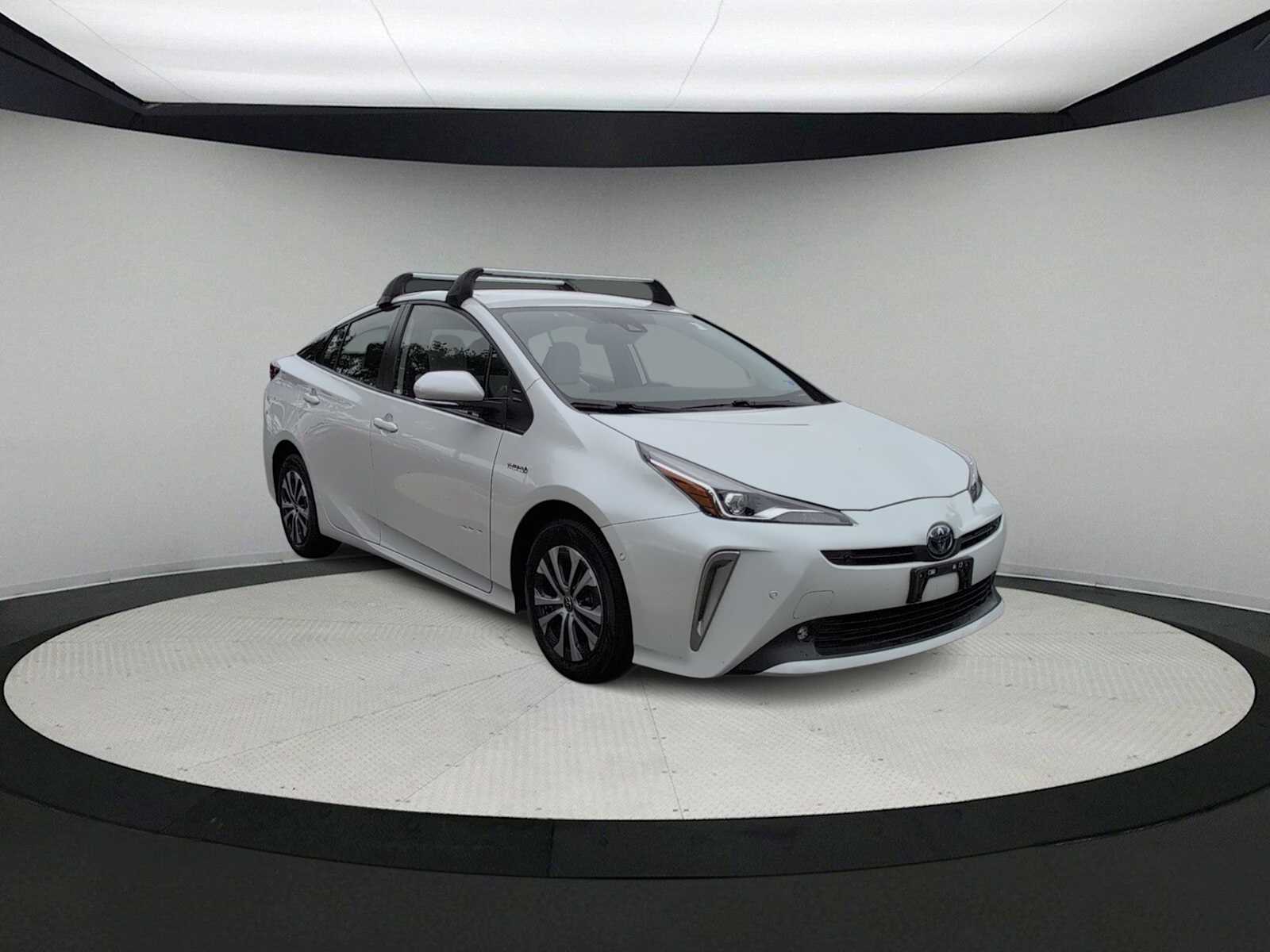 Thumbnail: 2022 Toyota Prius - 2