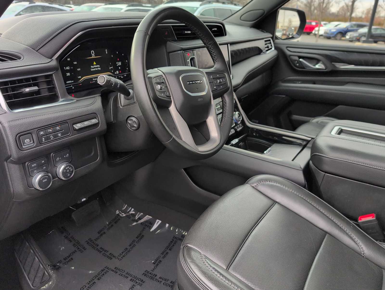 Thumbnail: 2024 GMC Yukon XL - 10