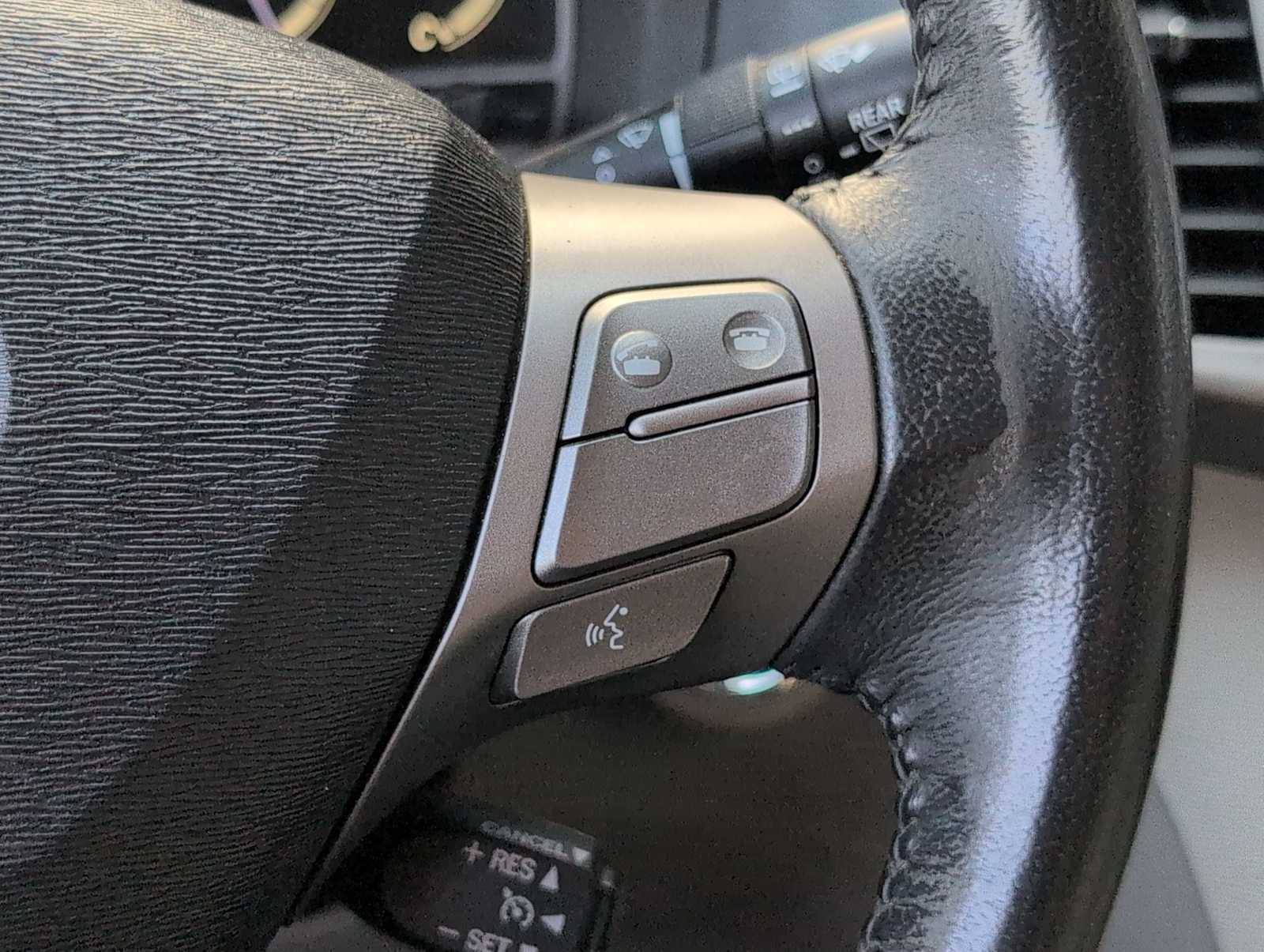 Thumbnail: 2011 Toyota Venza - 24