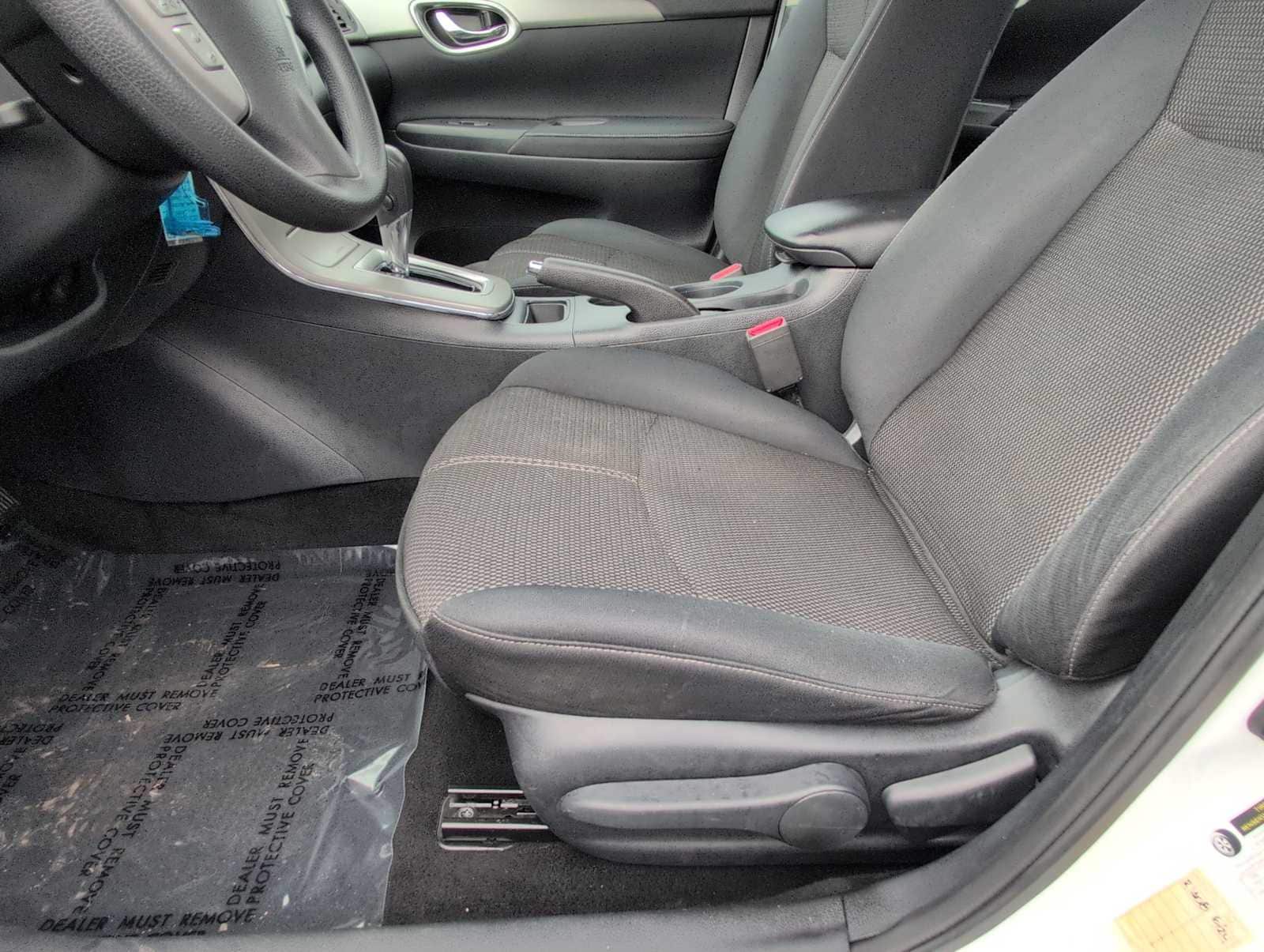 Thumbnail: 2015 Nissan Sentra - 17