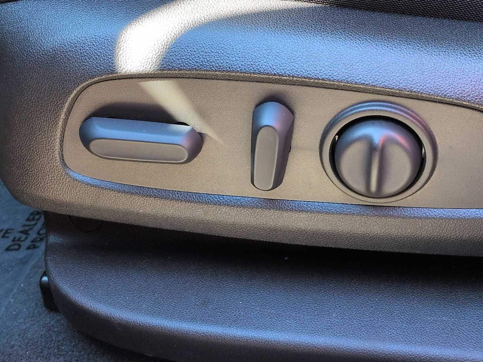 Thumbnail: 2022 Chevrolet Blazer - 18