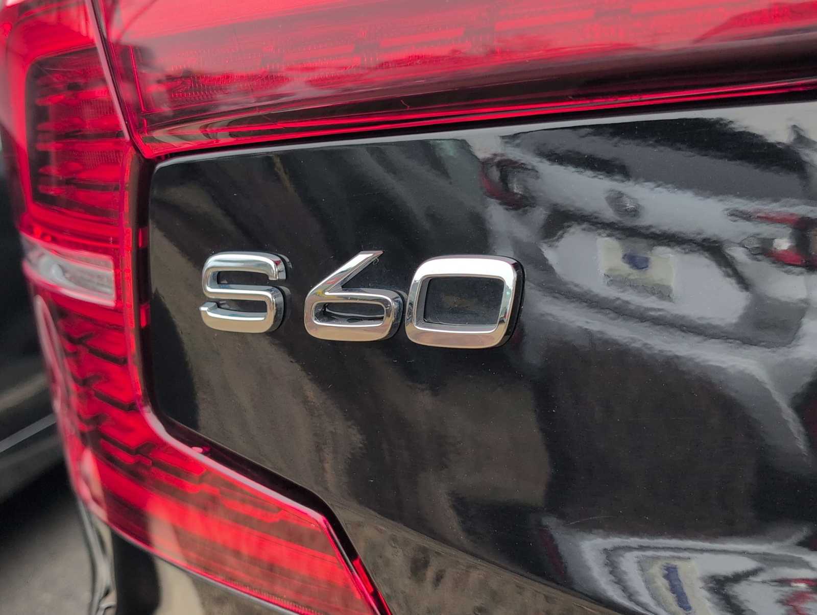 Thumbnail: 2024 Volvo S60 - 13