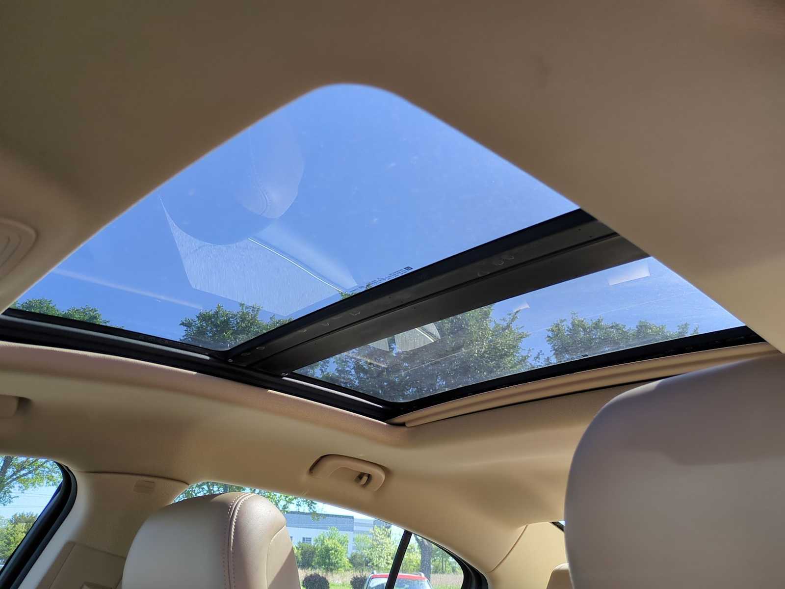 2011 Buick LaCrosse CXS 13