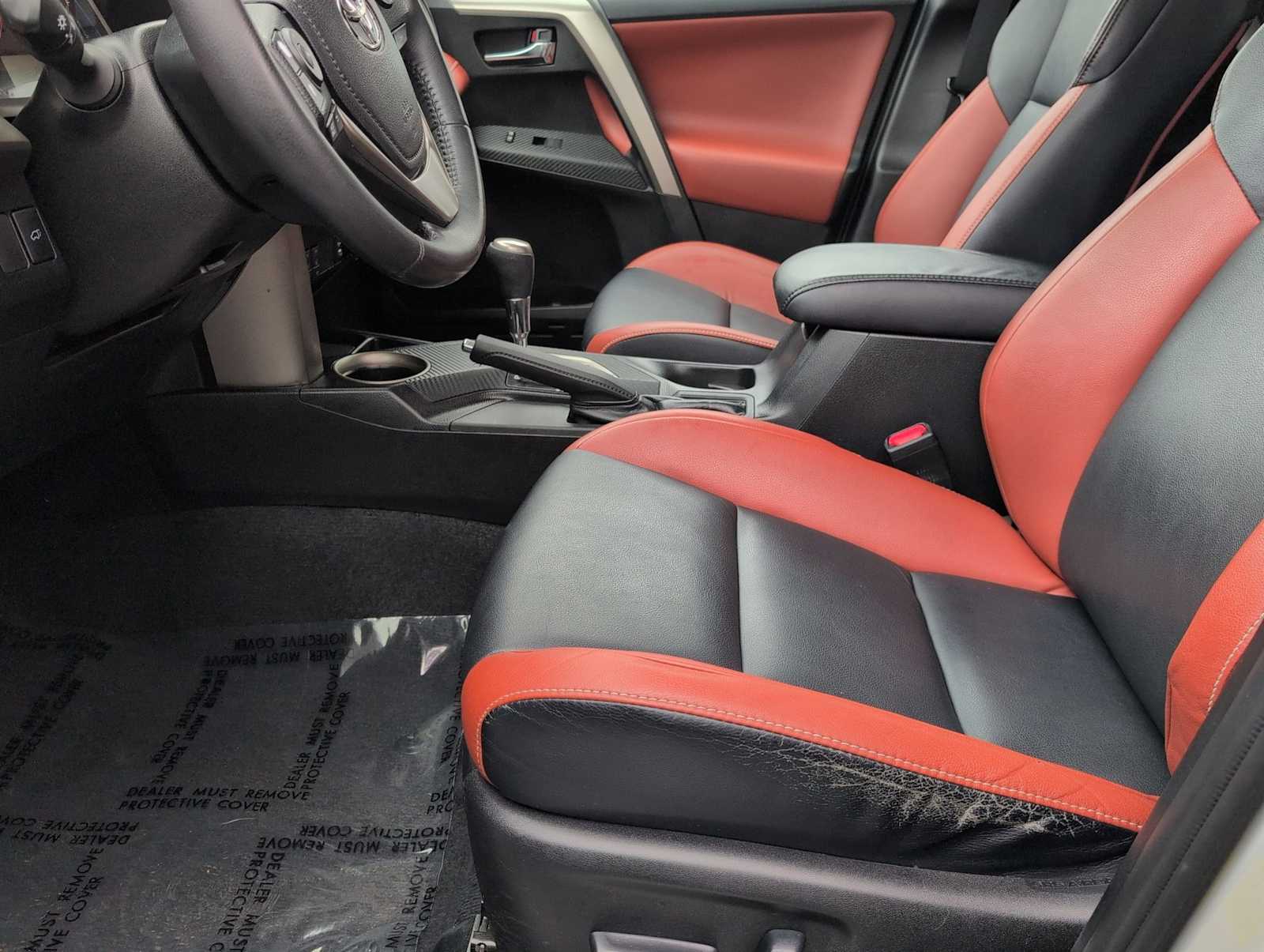 Thumbnail: 2014 Toyota RAV4 - 16