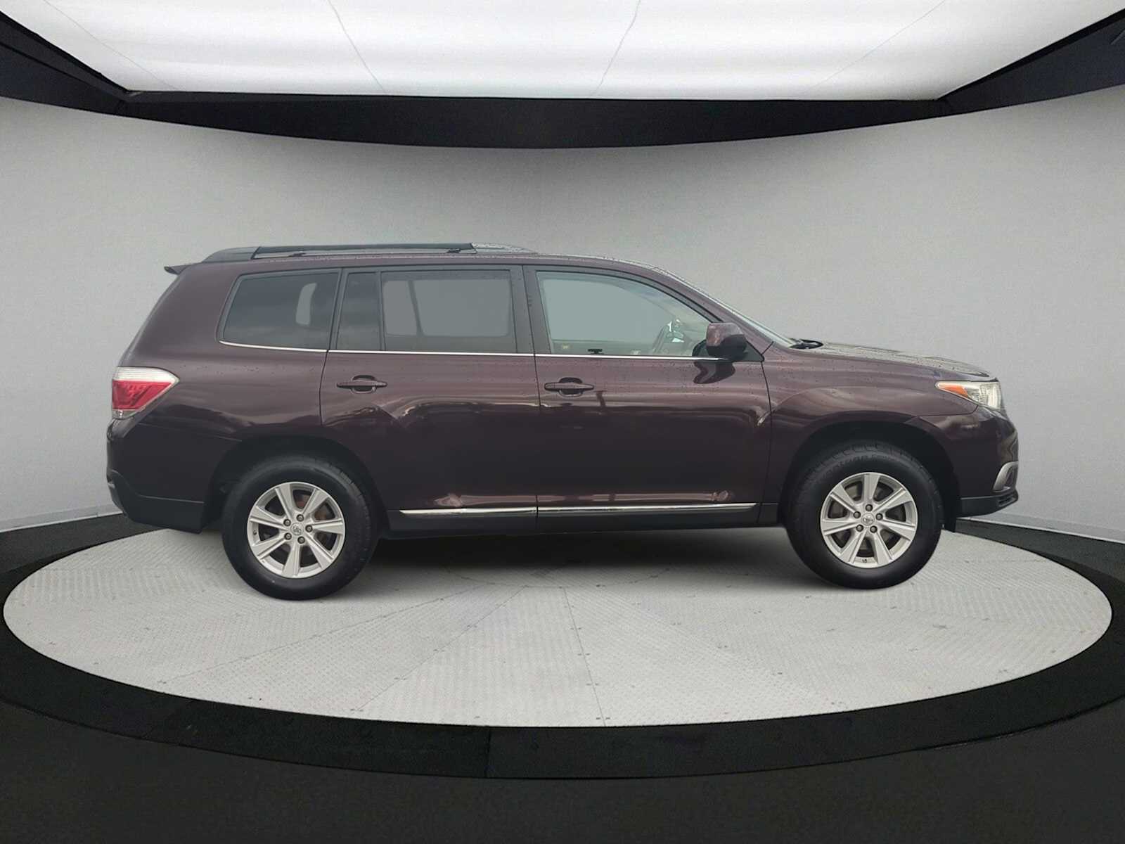 Thumbnail: 2013 Toyota Highlander - 9