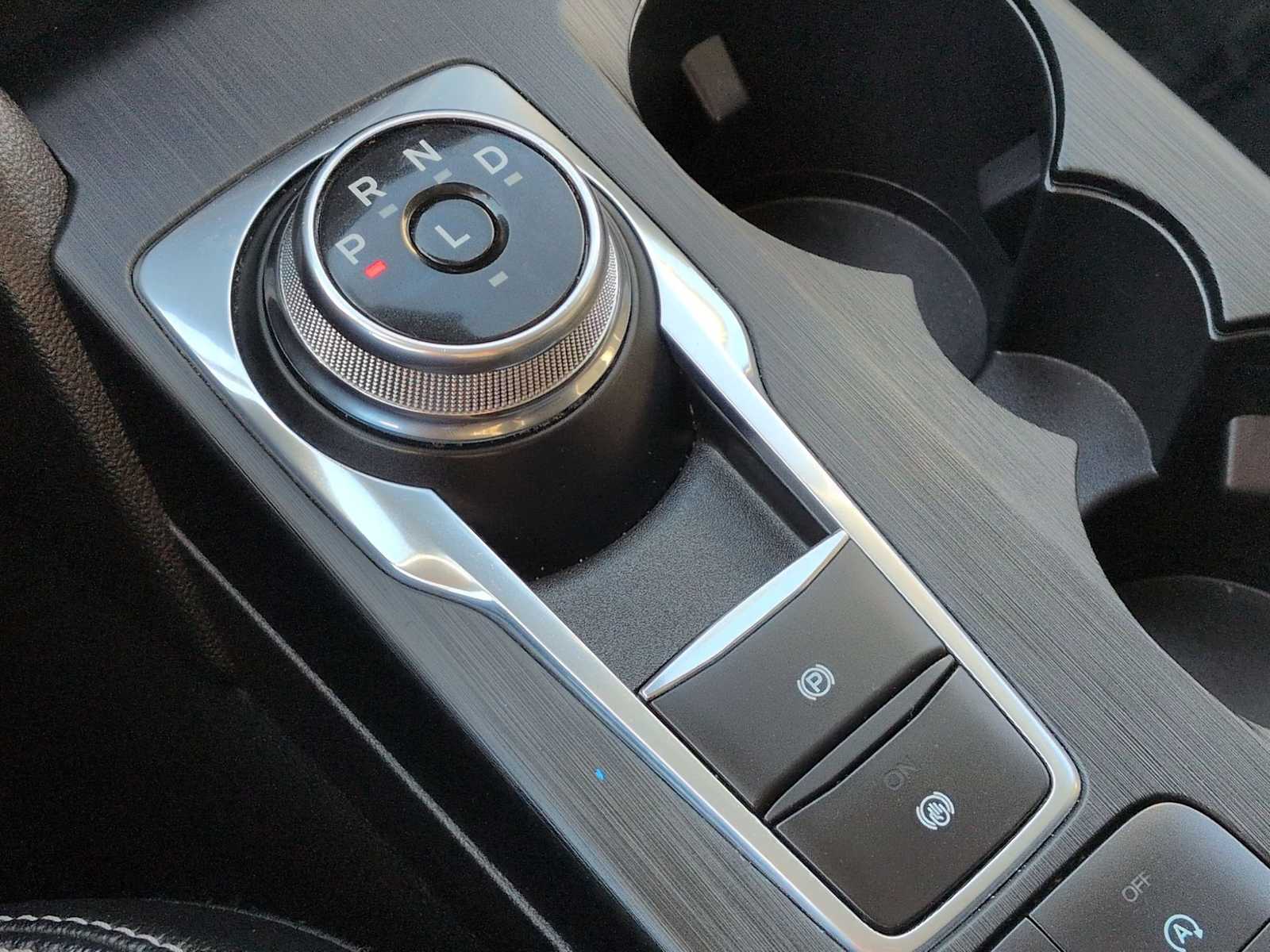 Thumbnail: 2022 Ford Escape - 32