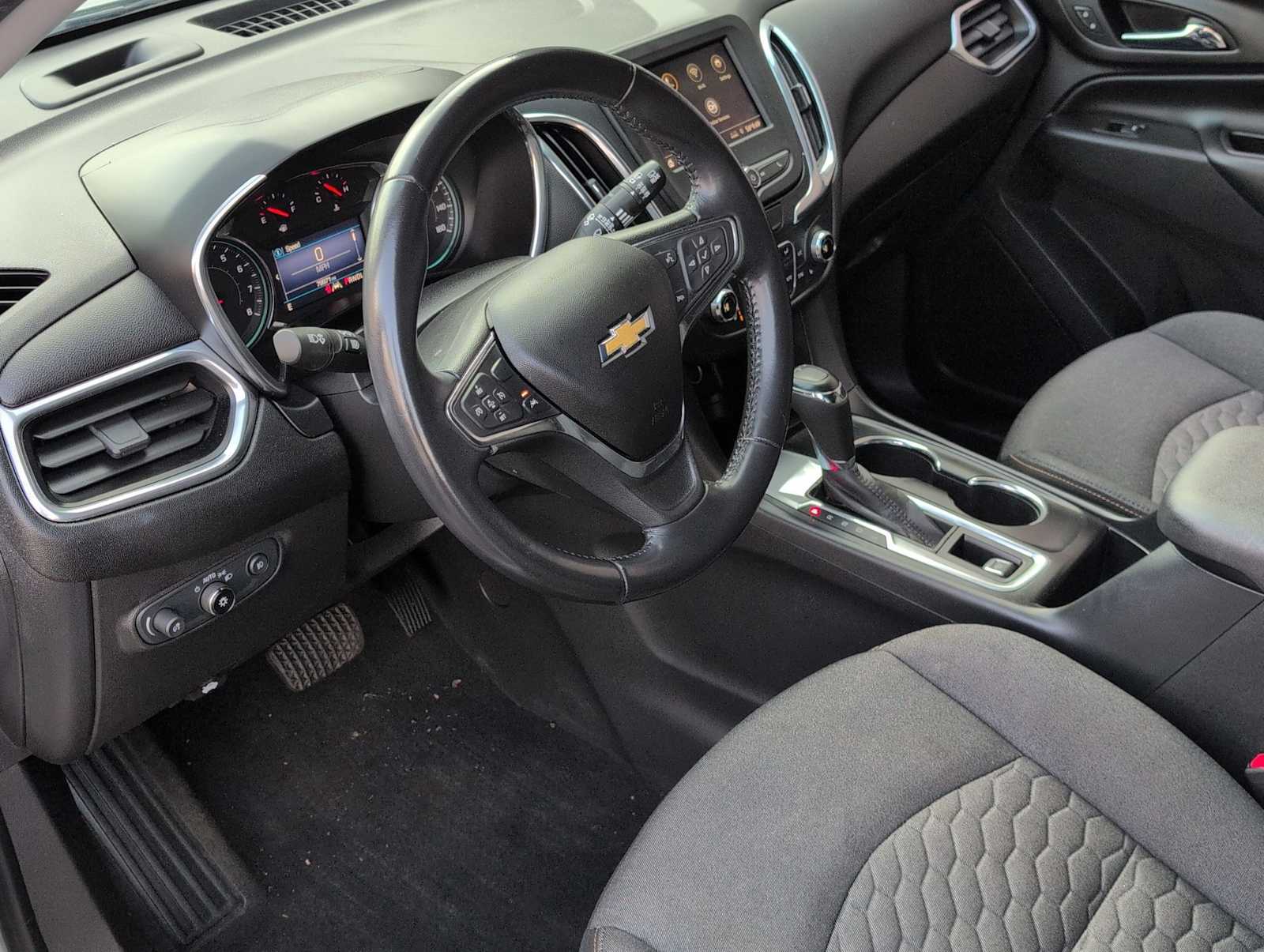 Thumbnail: 2020 Chevrolet Equinox - 10