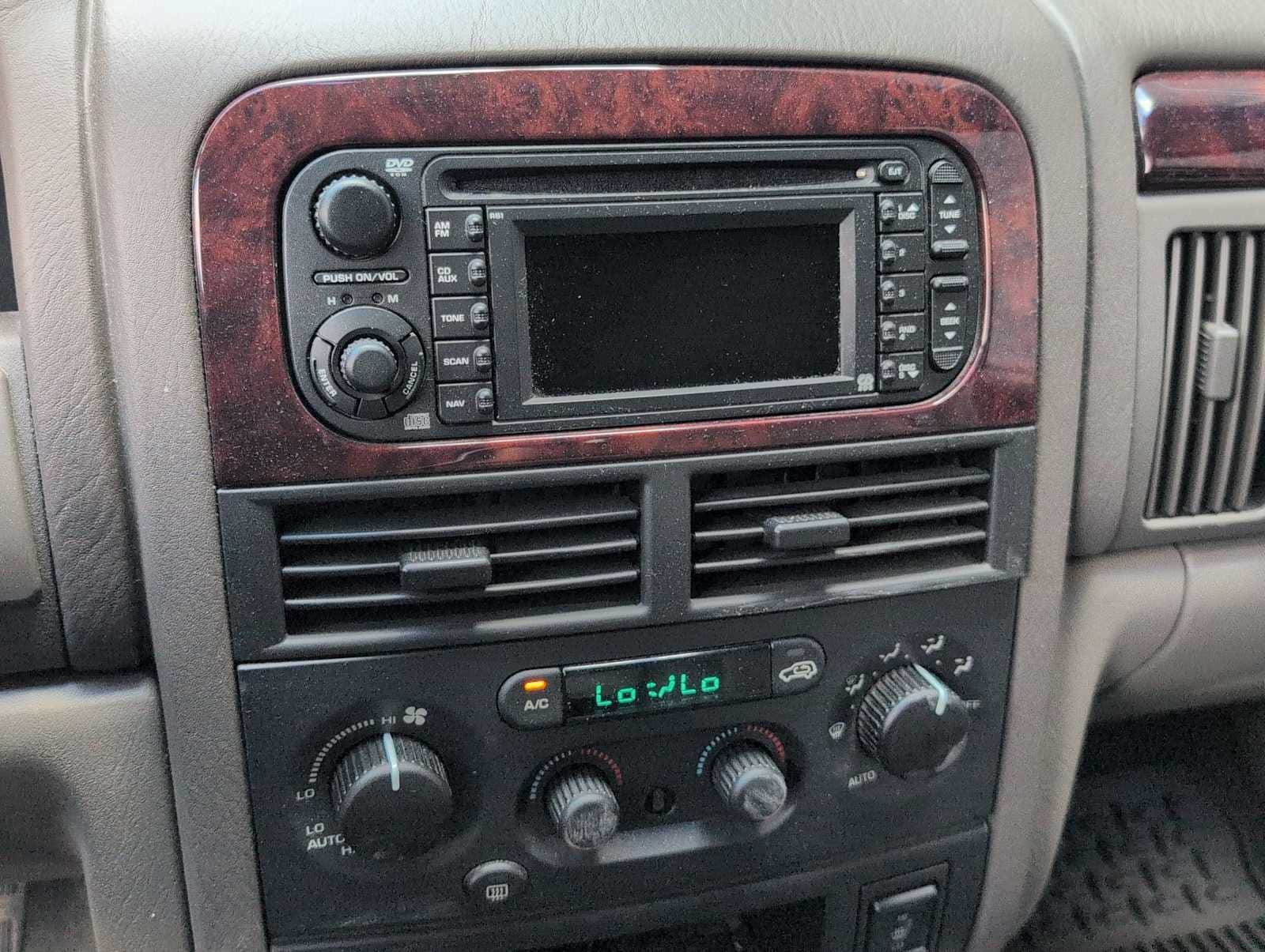 Thumbnail: 2004 Jeep Grand Cherokee - 27