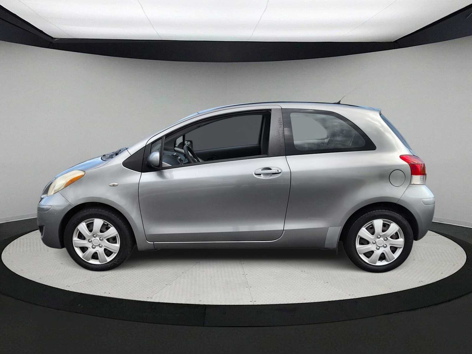 Thumbnail: 2010 Toyota Yaris - 5