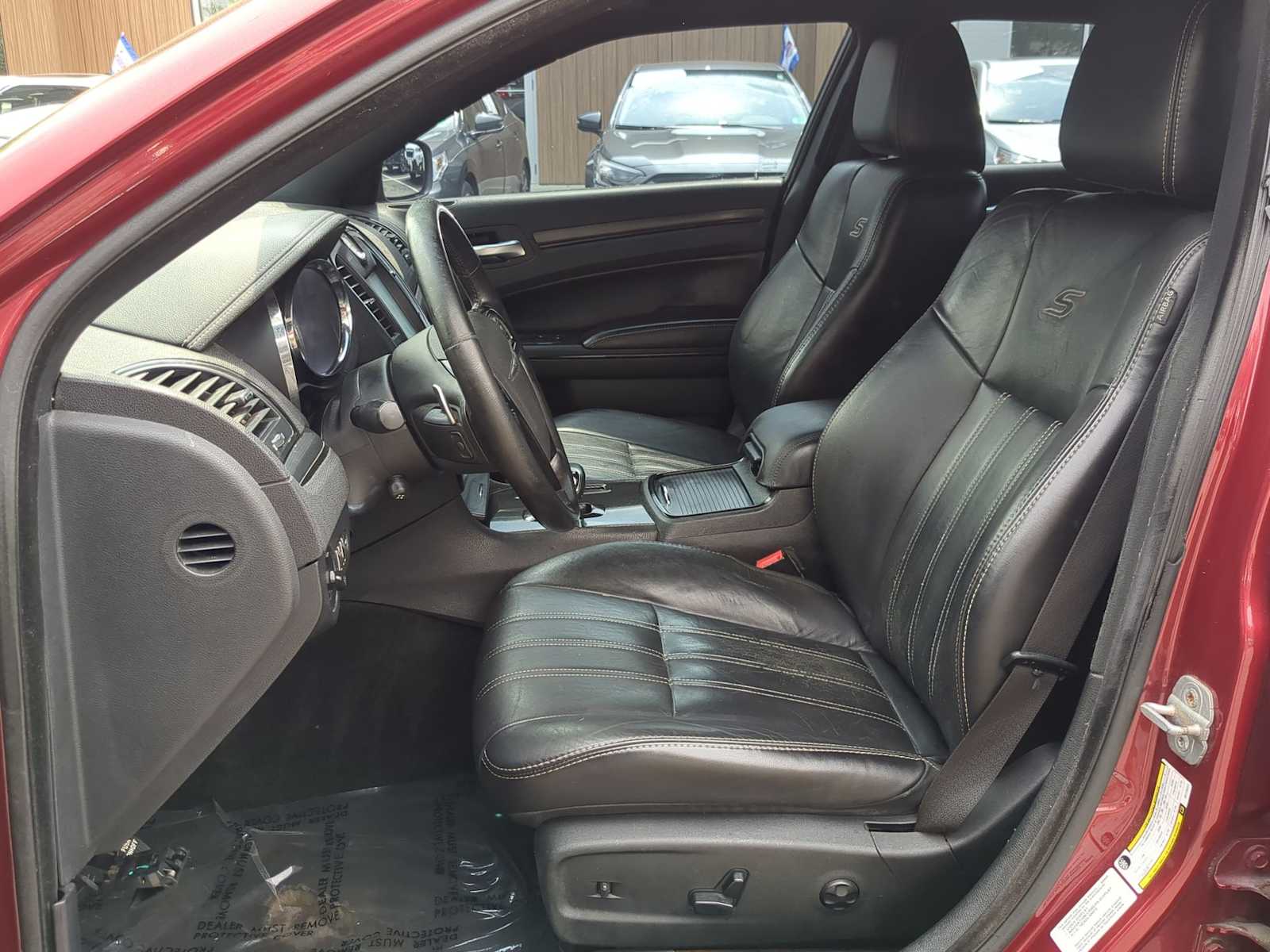 Thumbnail: 2014 Chrysler 300 - 17