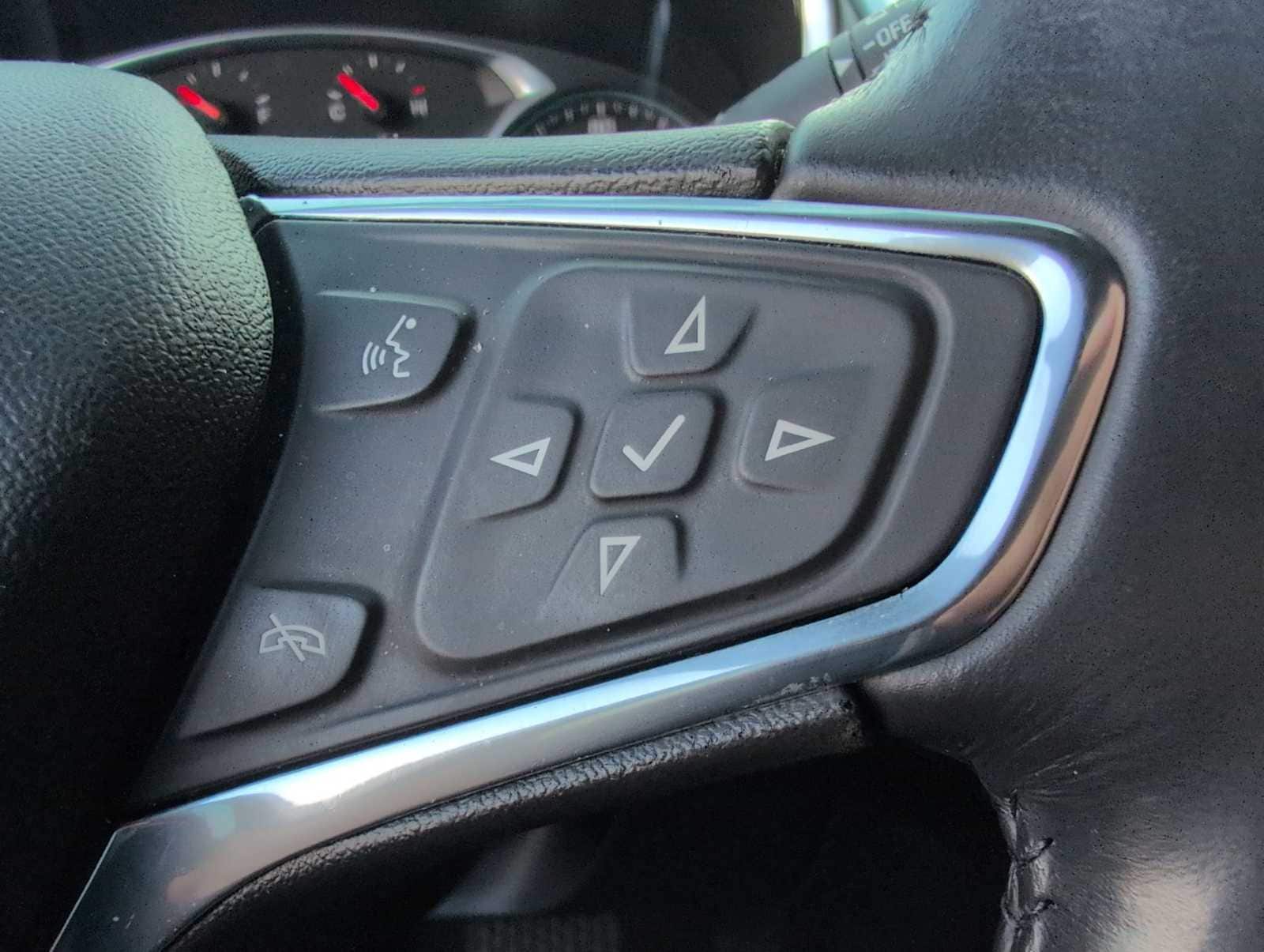 Thumbnail: 2020 Chevrolet Equinox - 25