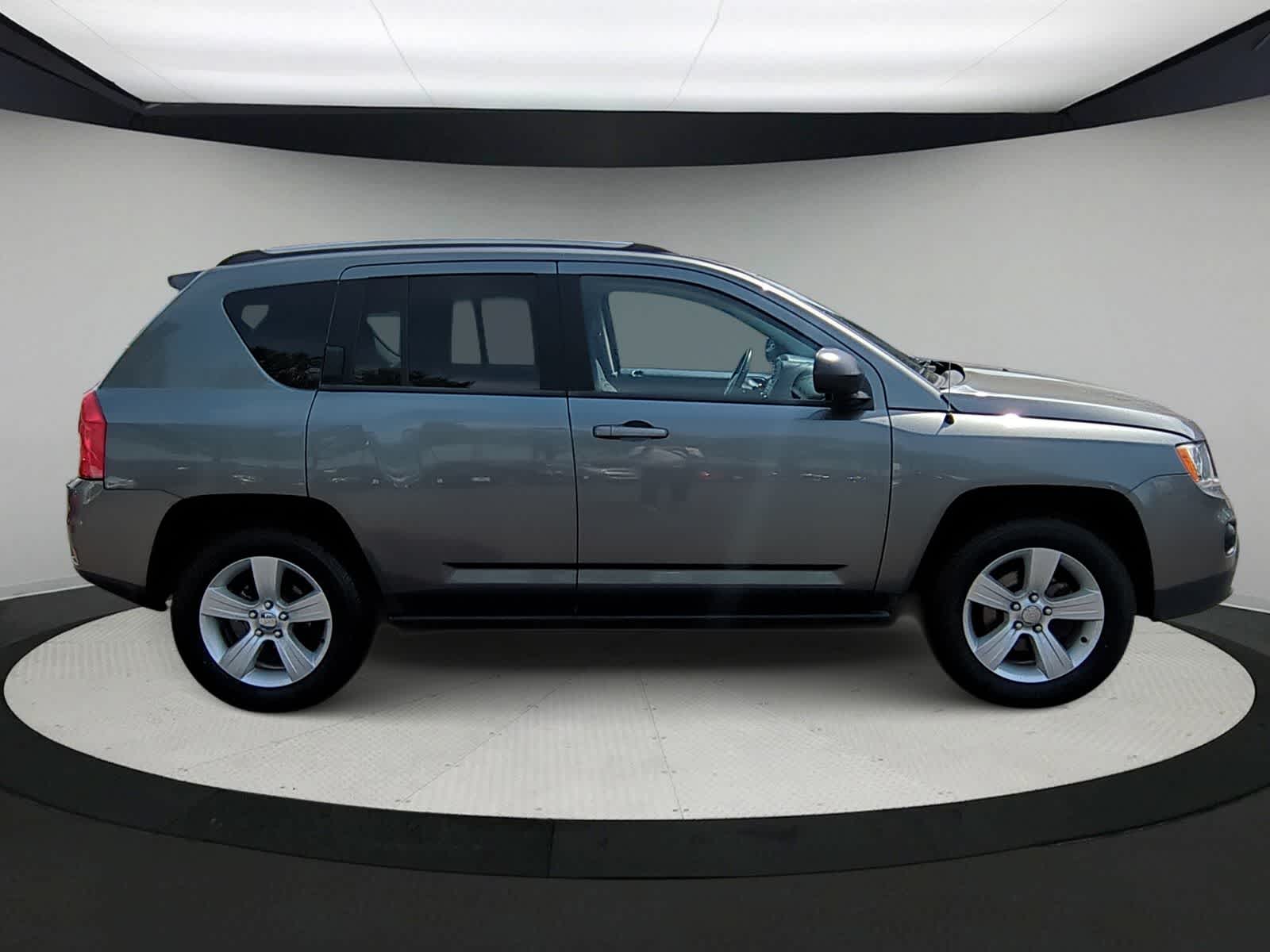 Thumbnail: 2013 Jeep Compass - 9