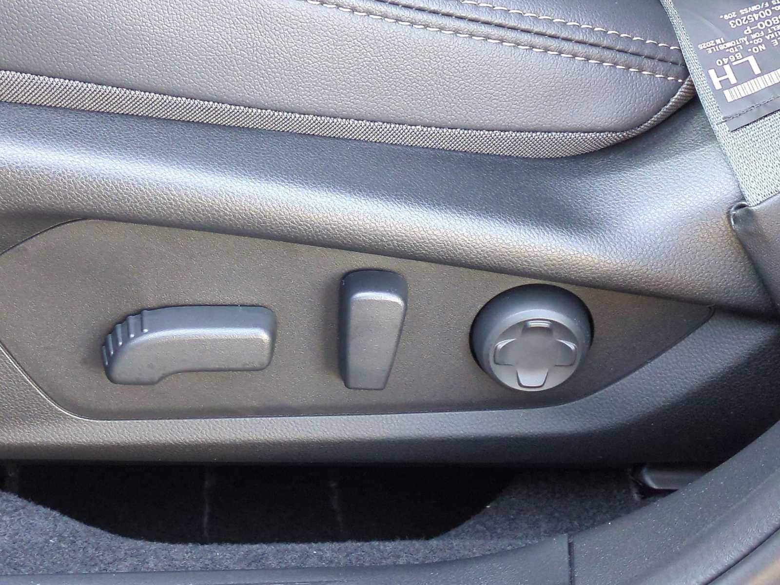 Thumbnail: 2026 Subaru Outback - 17