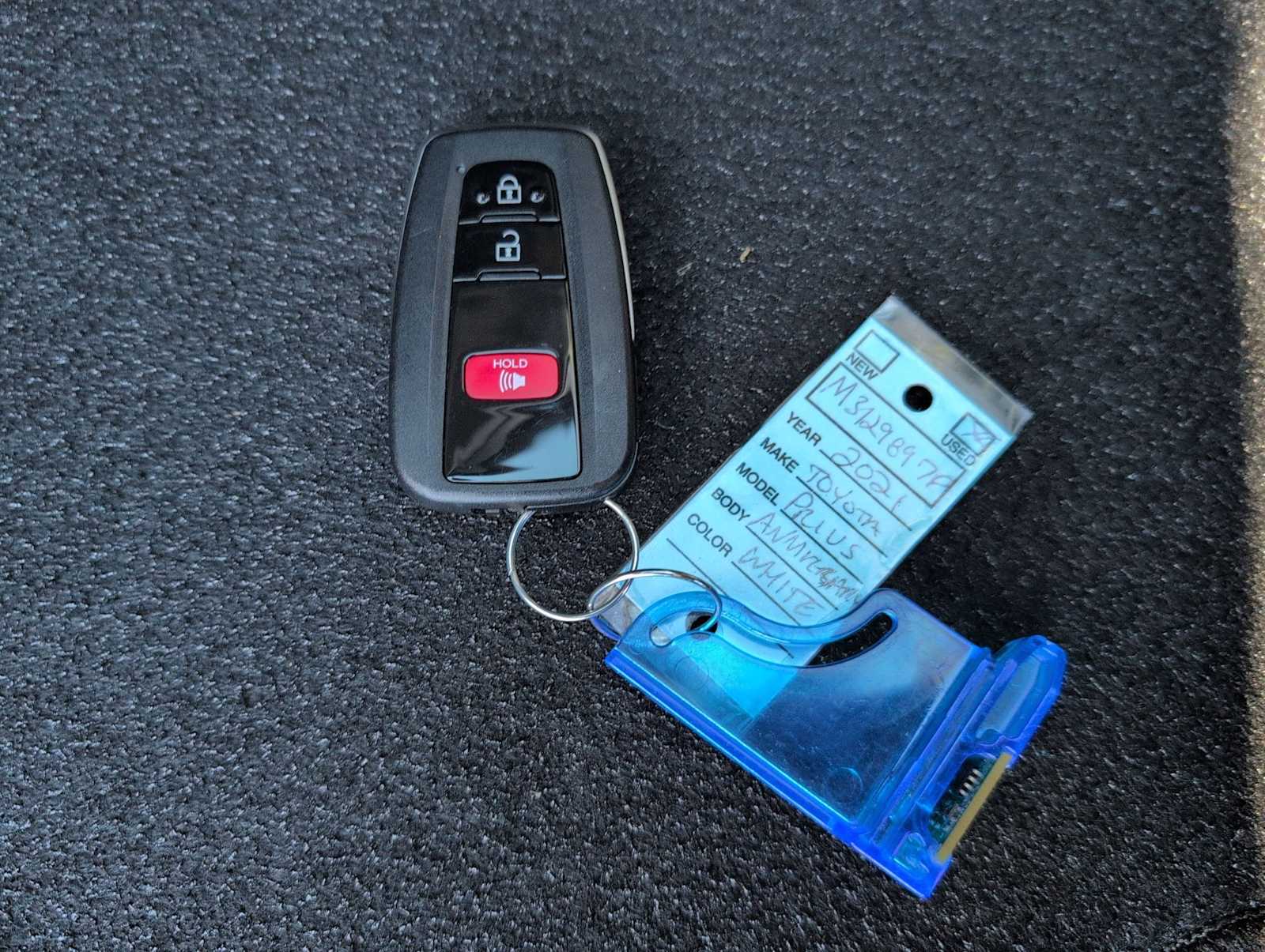 Thumbnail: 2021 Toyota Prius - 33