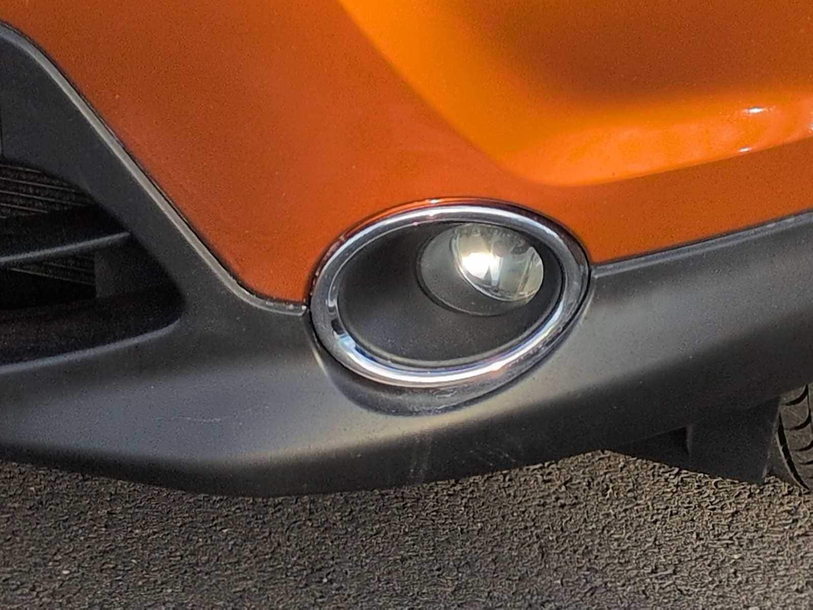 Thumbnail: 2017 Nissan Rogue Sport - 11