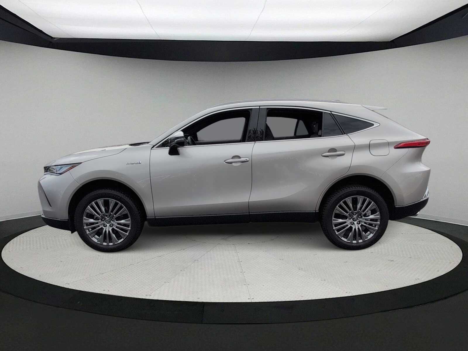 Thumbnail: 2021 Toyota Venza - 5